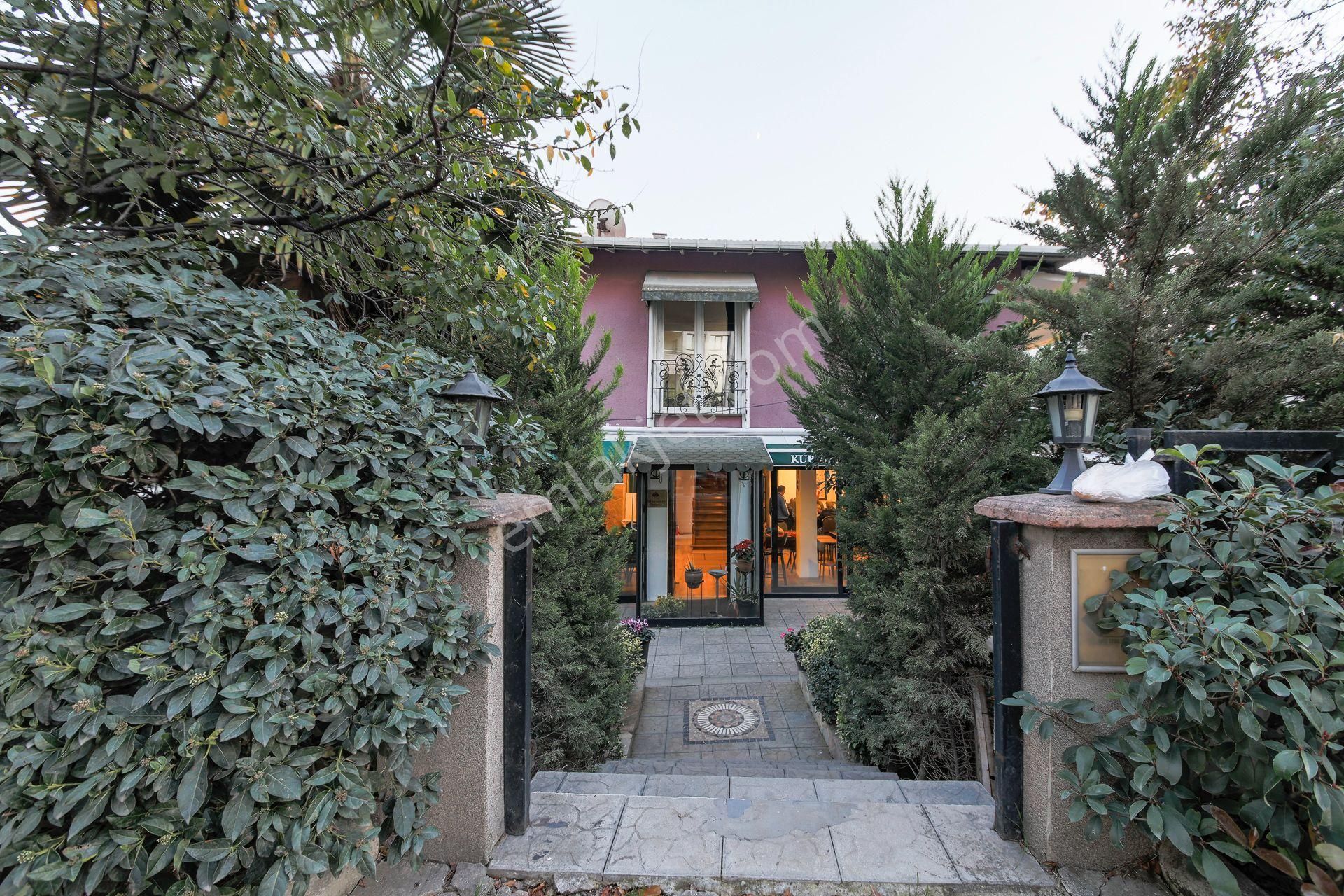 Bostancı Merkezde Köşe Konumlu Satılık Komple Bina - Görsel 3