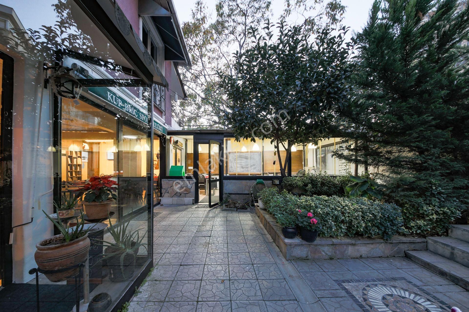 Bostancı Merkezde Köşe Konumlu Satılık Komple Bina - Görsel 22