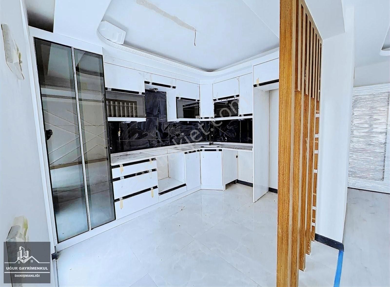 Uğur Gayrimenkul'den Şehir Merkezinde Sıfır Satılık 4+1 Dubleks