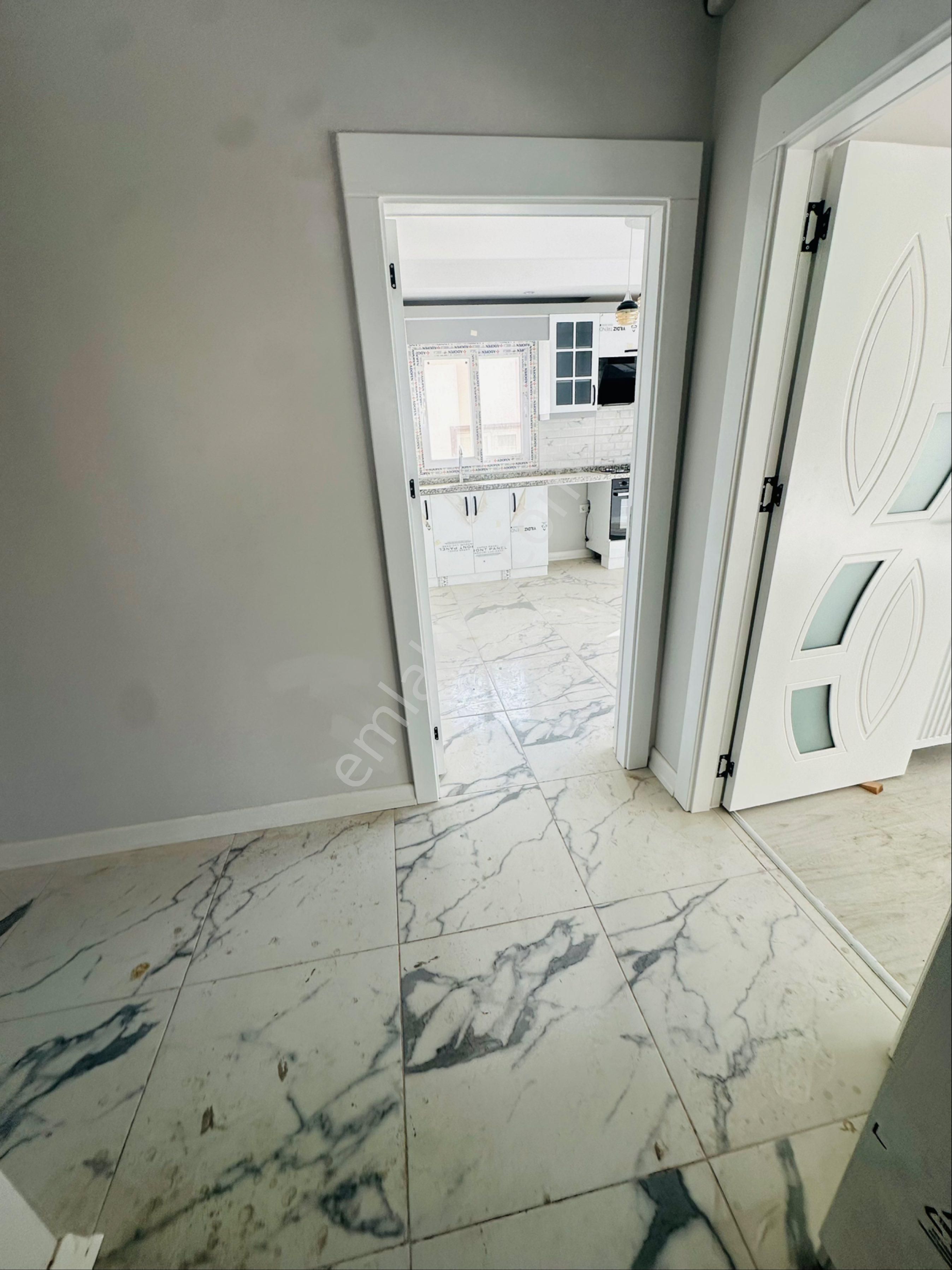 Aziz Emlak‘tan Yalın Ayakta Satılık Müstakil Beş Katlı - Görsel 20