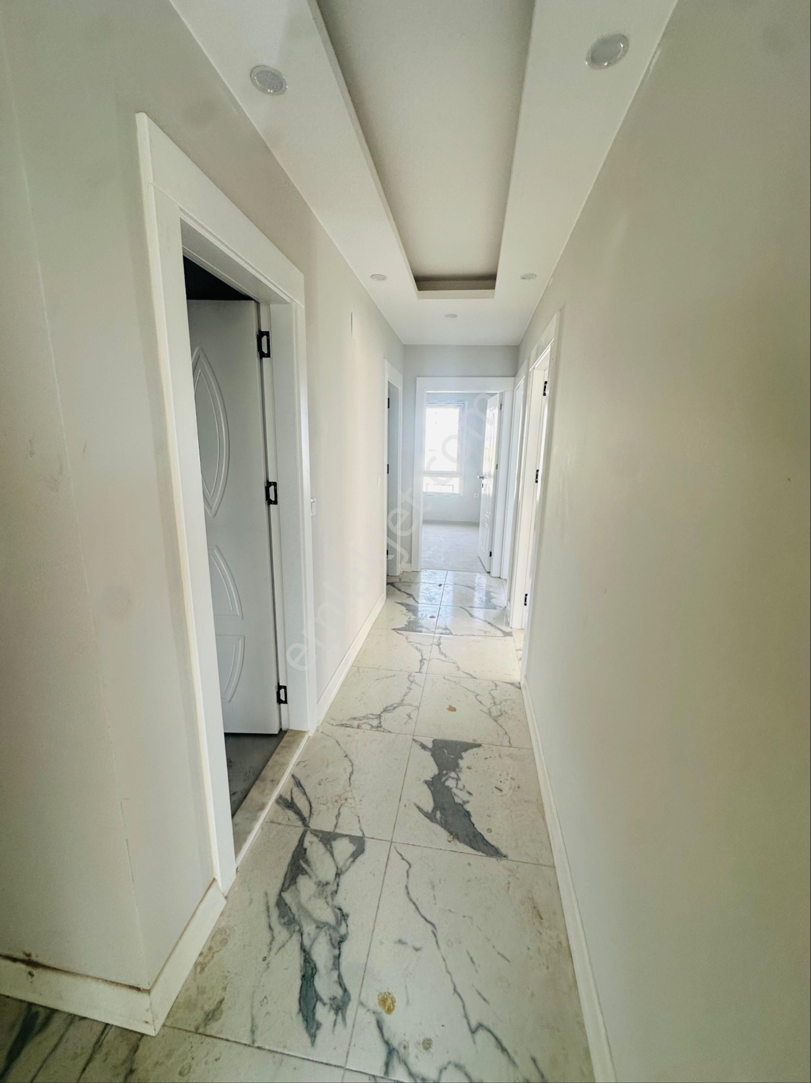 Aziz Emlak‘tan Yalın Ayakta Satılık Müstakil Beş Katlı - Görsel 14