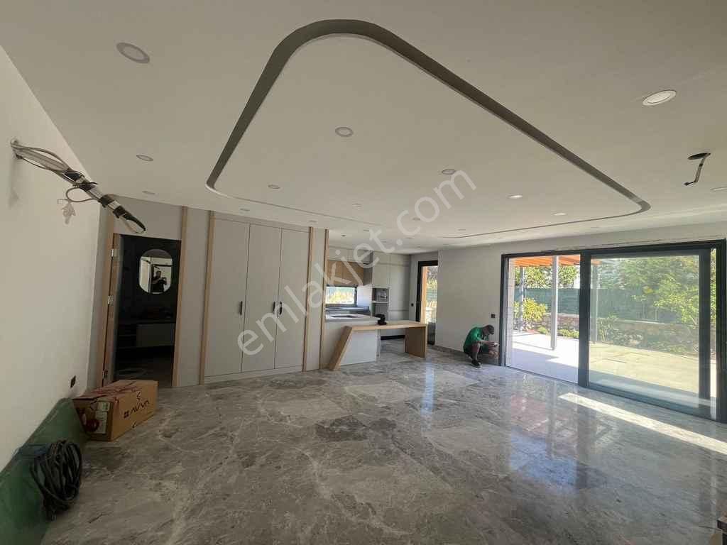 Bodrum Konacık'ta Satılık Kapalı Havuzlu Müstakil 5+2 Villa - Görsel 5