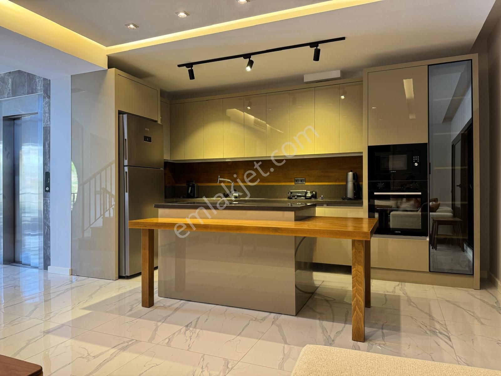 Kuşadası Davutlar Merkezde Siteden Bağımsız Tam Müstakil Satılık Villa - Görsel 5