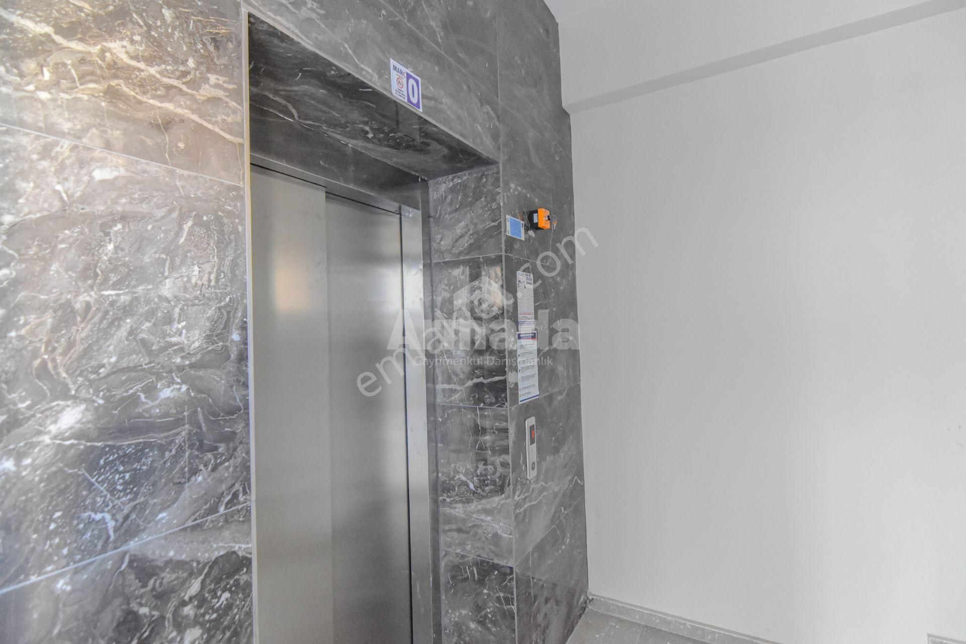 Kuşadası'nda Deniz Manzaralı Yeni Bina 2+1 Satılık Daire - Görsel 23