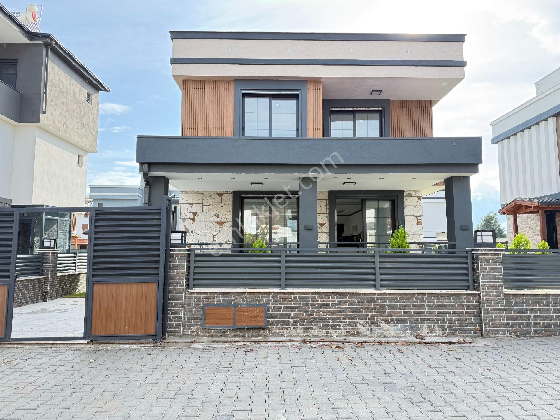 Seferihisar Doğanbeyde Satılık Müstakil Havuzlu Sıfır Lüks Villa - Görsel 2