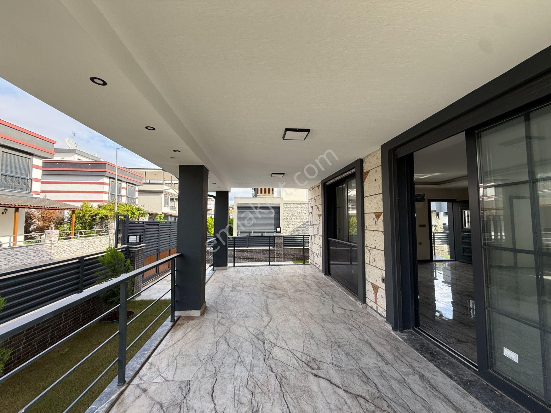 Seferihisar Doğanbeyde Satılık Müstakil Havuzlu Sıfır Lüks Villa - Görsel 17