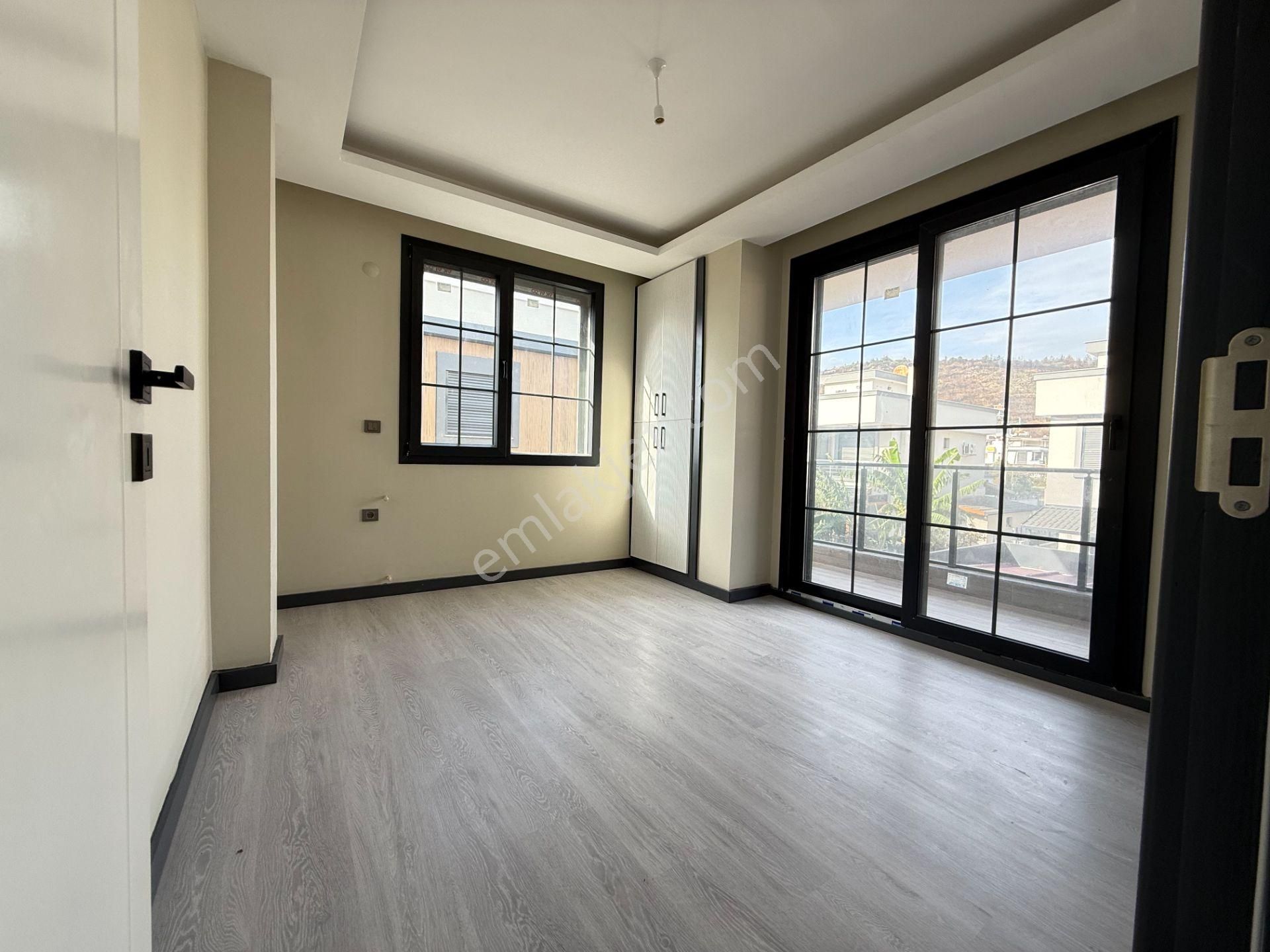 Seferihisar Doğanbeyde Satılık Müstakil Havuzlu Sıfır Lüks Villa - Görsel 25