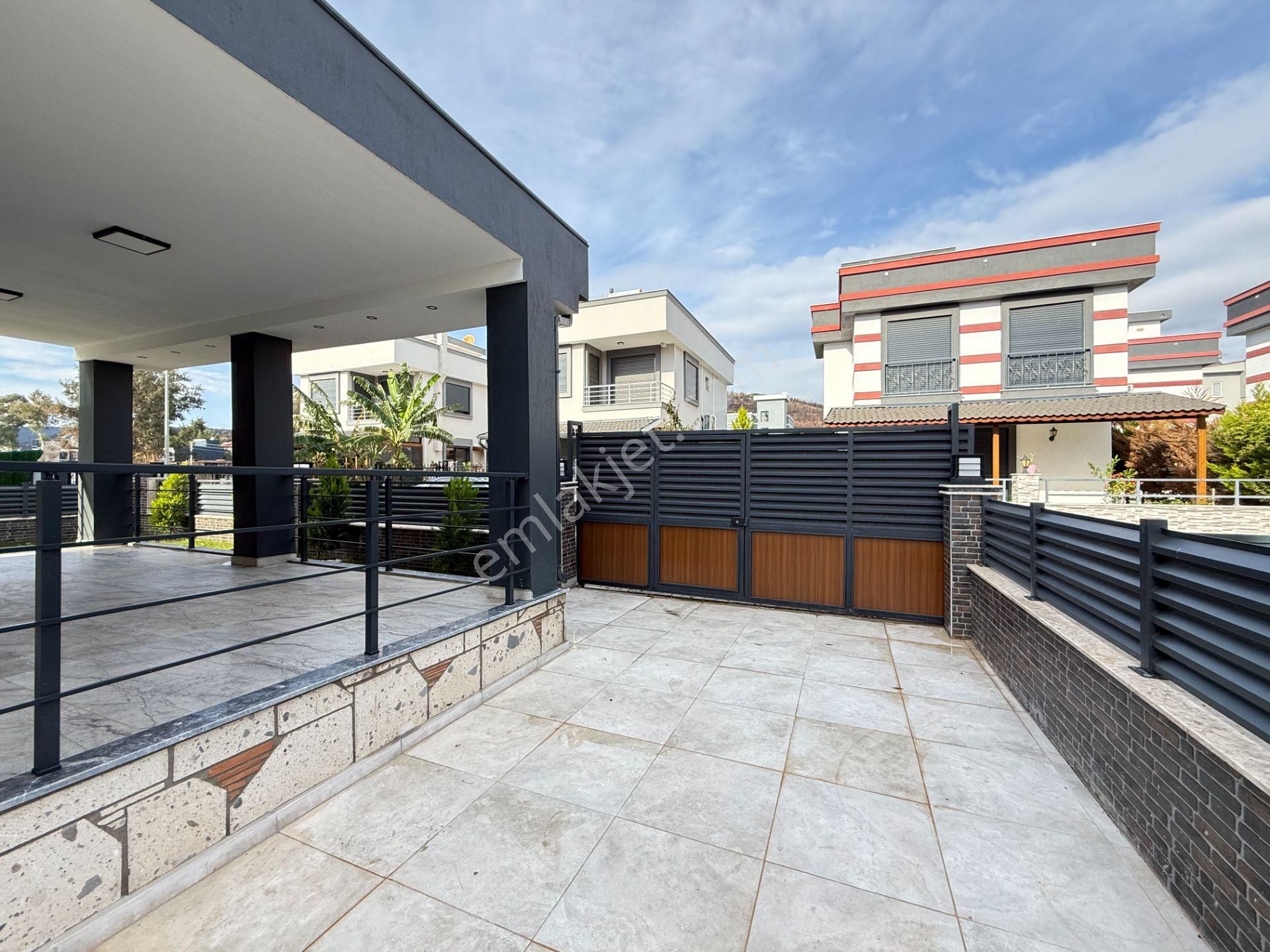 Seferihisar Doğanbeyde Satılık Müstakil Havuzlu Sıfır Lüks Villa - Görsel 12