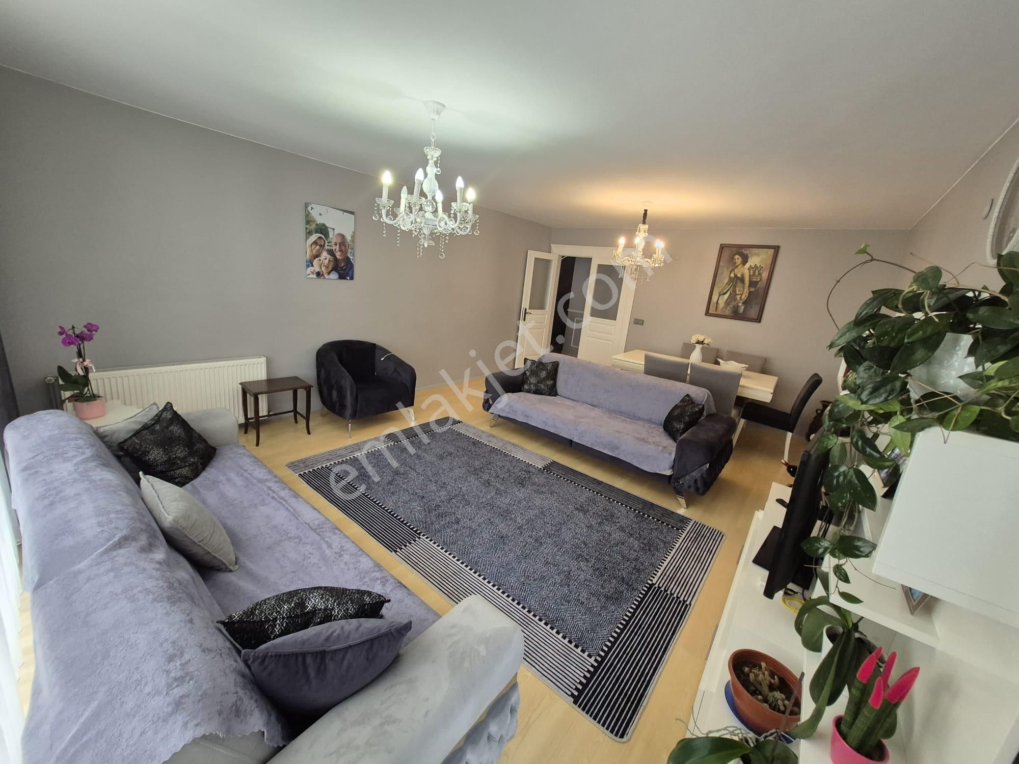 Büşra Gayrimenkulden Nezih Sitede Satılık Daire 3+1 Kat 3 Giyinme Odalı 150m2 - Görsel 18