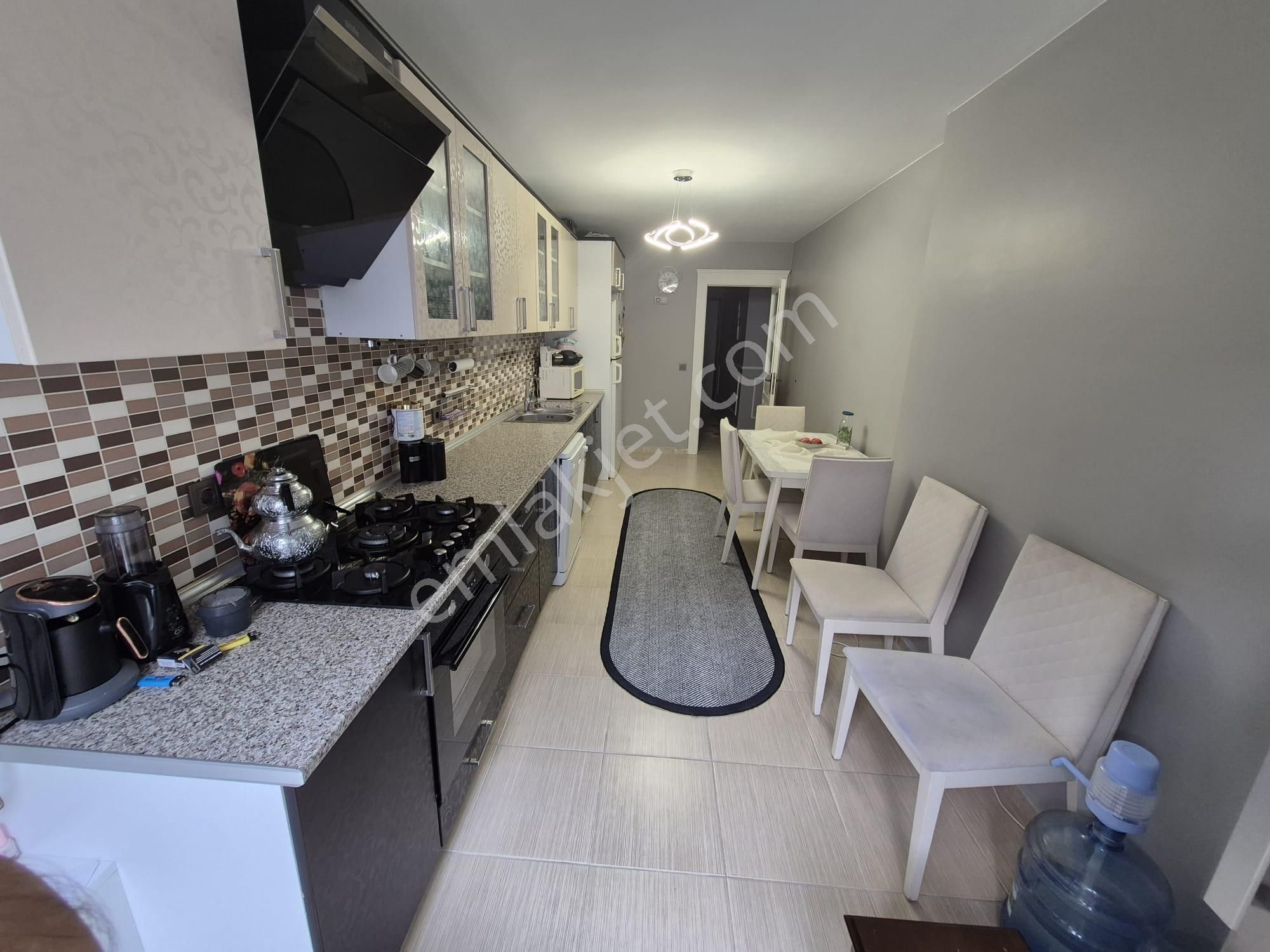 Büşra Gayrimenkulden Nezih Sitede Satılık Daire 3+1 Kat 3 Giyinme Odalı 150m2 - Görsel 14