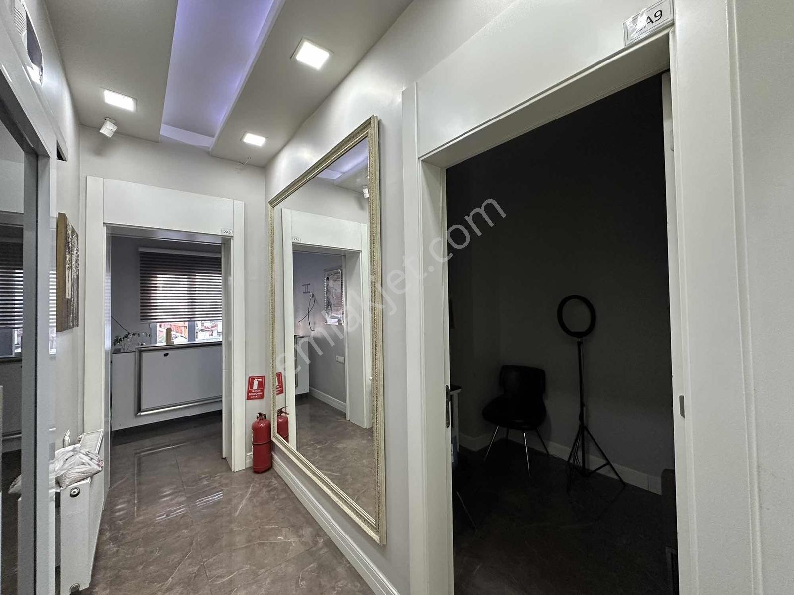 Zafer Meydanında Merkezi Konumda Bakımlı,masrafsız Kiralık Ofis - Görsel 9
