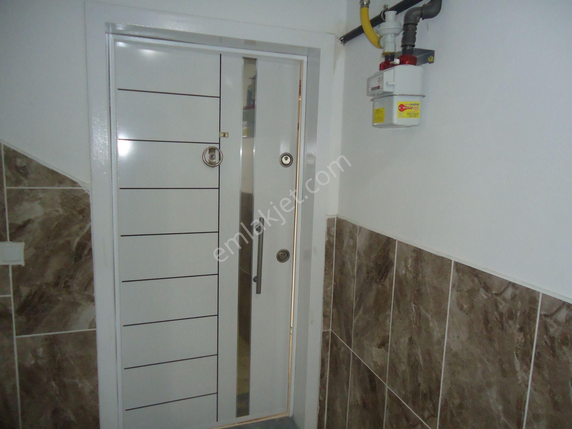 Krc'den Şahintepe'de Merkezi Konumda Kiralık 3+1 Daire - Görsel 2