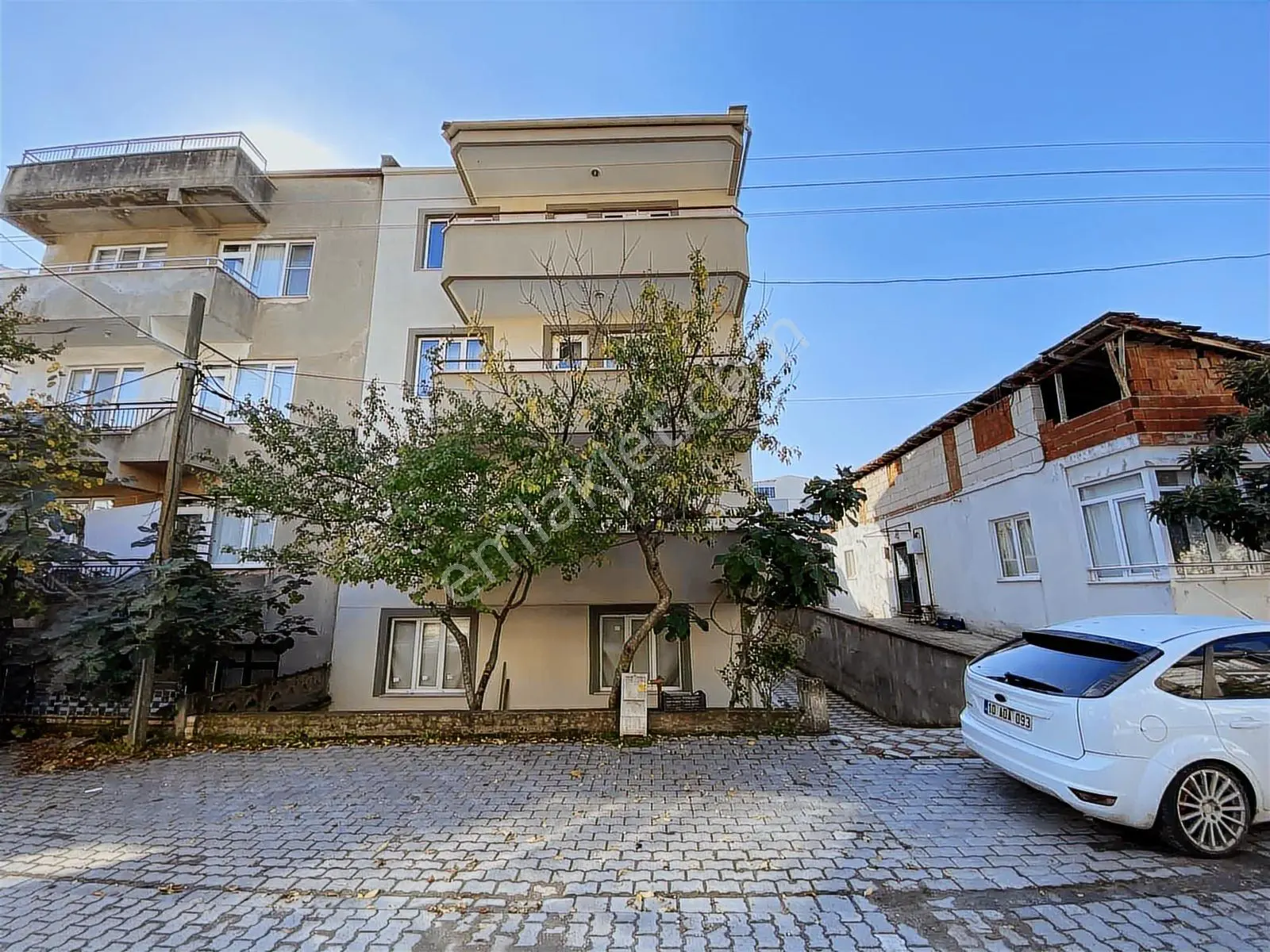 Paşaalanı Mah. Kiralık 2+1 Ayrı Mutfaklı Geniş-kullanışlı Daire