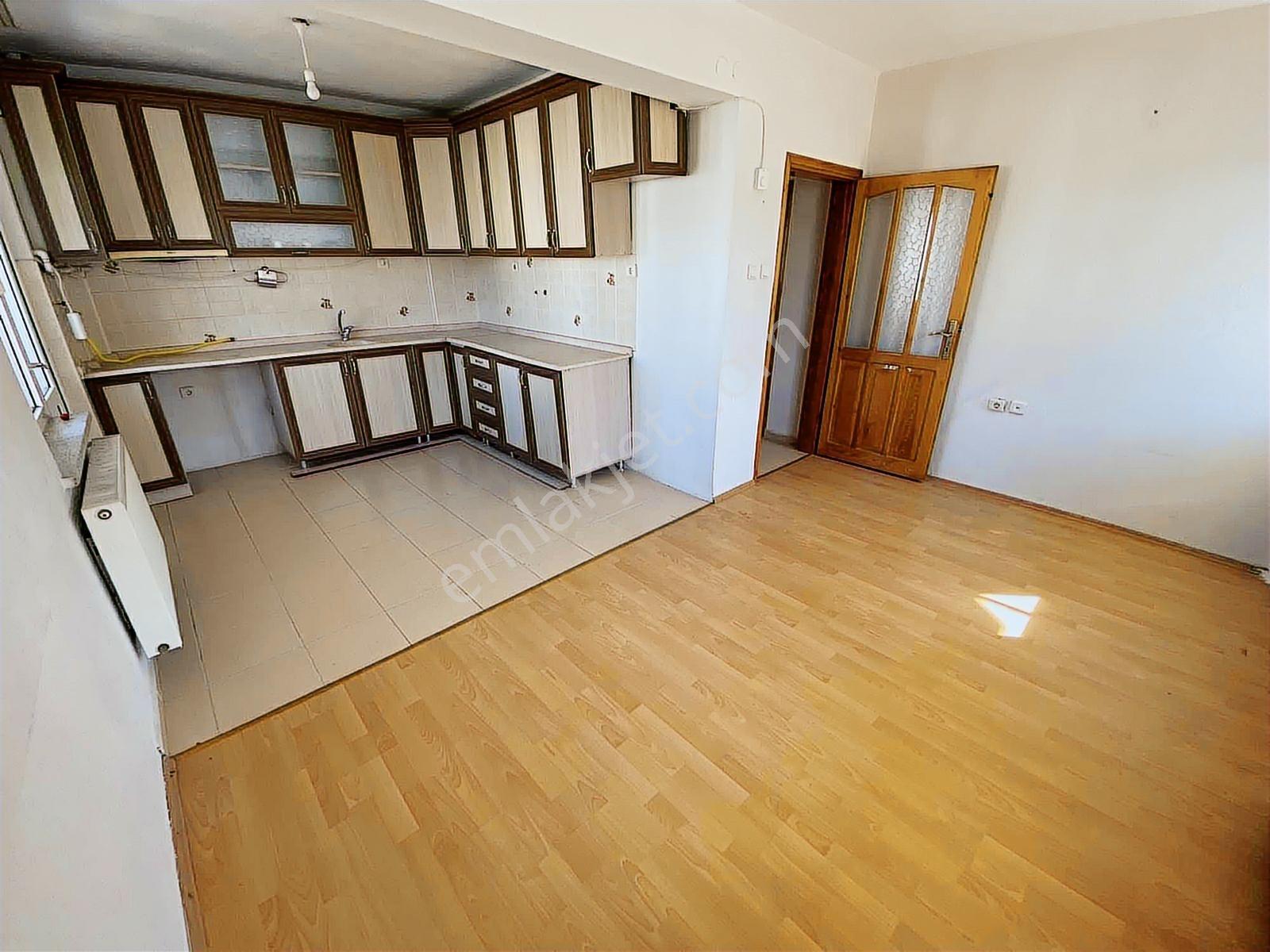 Paşaalanı Mah. Kiralık 2+1 Ayrı Mutfaklı Geniş-kullanışlı Daire - Görsel 12