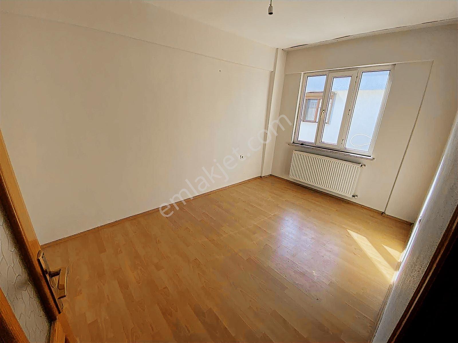 Paşaalanı Mah. Kiralık 2+1 Ayrı Mutfaklı Geniş-kullanışlı Daire - Görsel 16