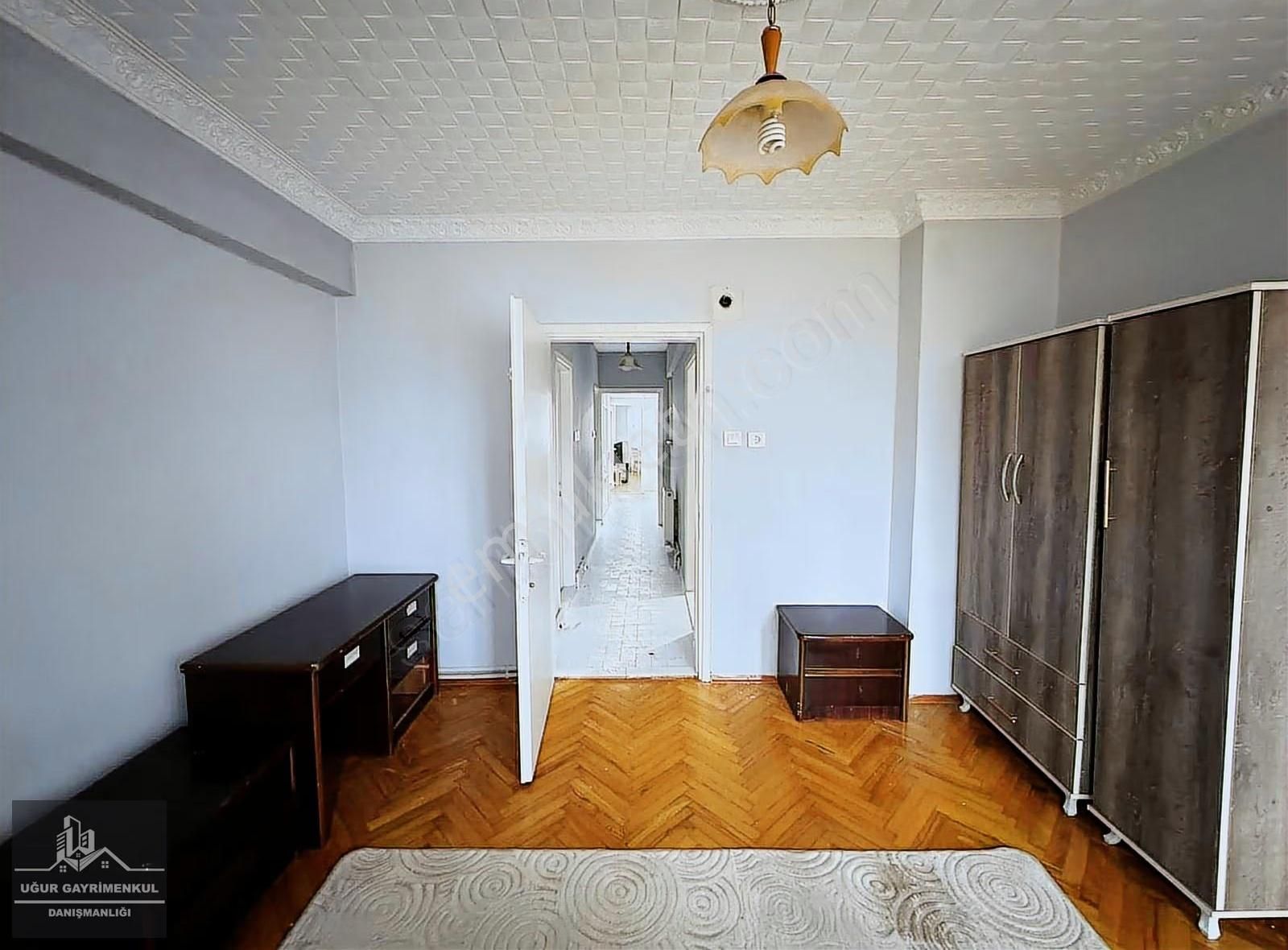 Uğur Gayrimenkul'den Lise Caddesinde Eşyalı Kiralık 2+1 Daire - Görsel 15