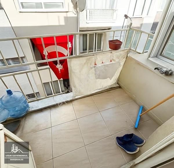 Uğur Gayrimenkul'den Sahile Yakın Konumda Satılık 2+1 Daire - Görsel 3