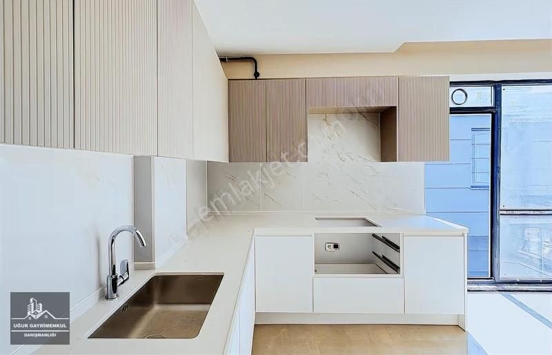 Uğur Gayrimenkul'den Manastır'da Manzaralı Tripleks Villa - Görsel 6