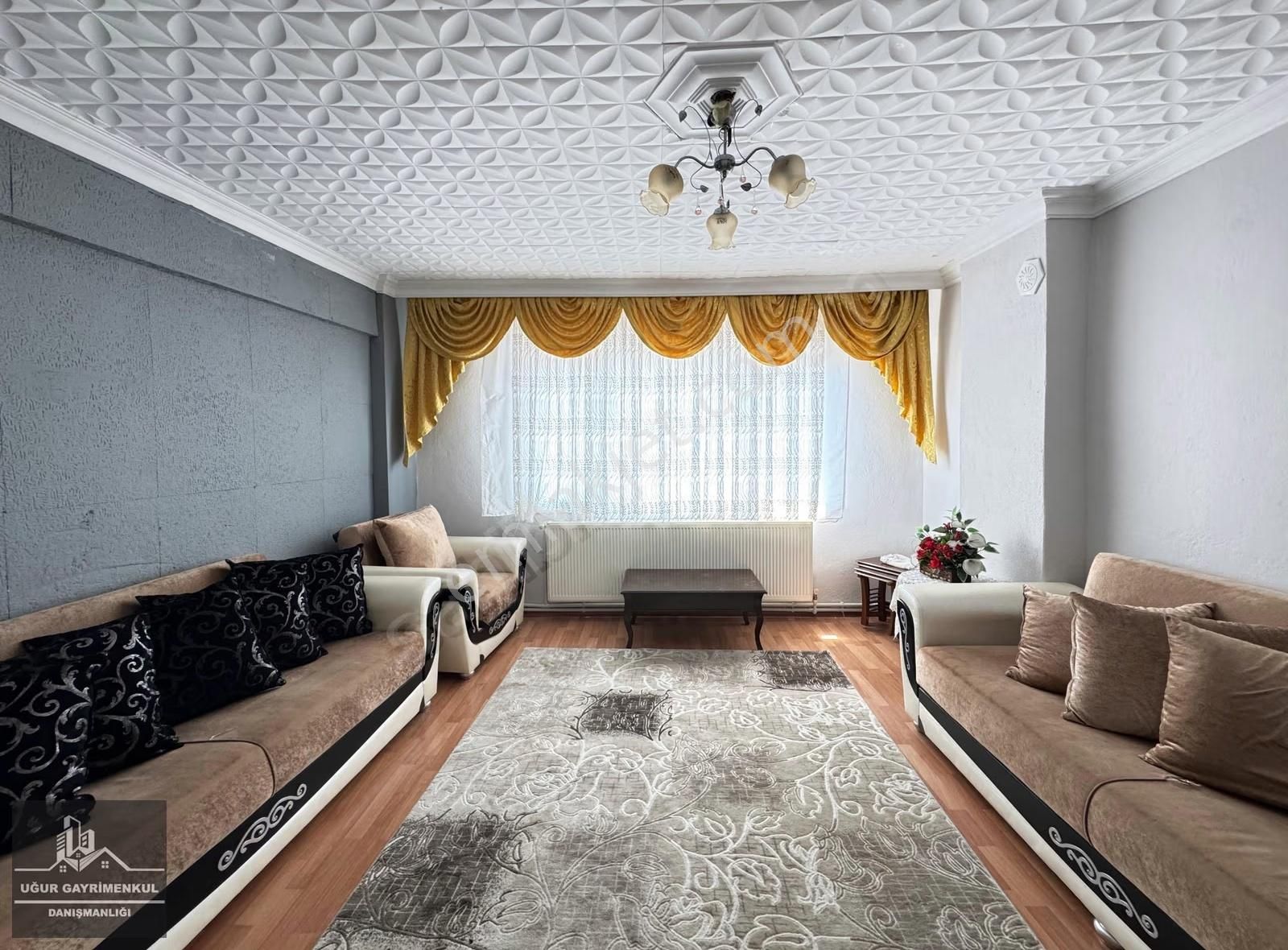 Uğur Gayrimenkul'den Balıkpazarında Eşyalı Ve Klimalı 2+1 Daire