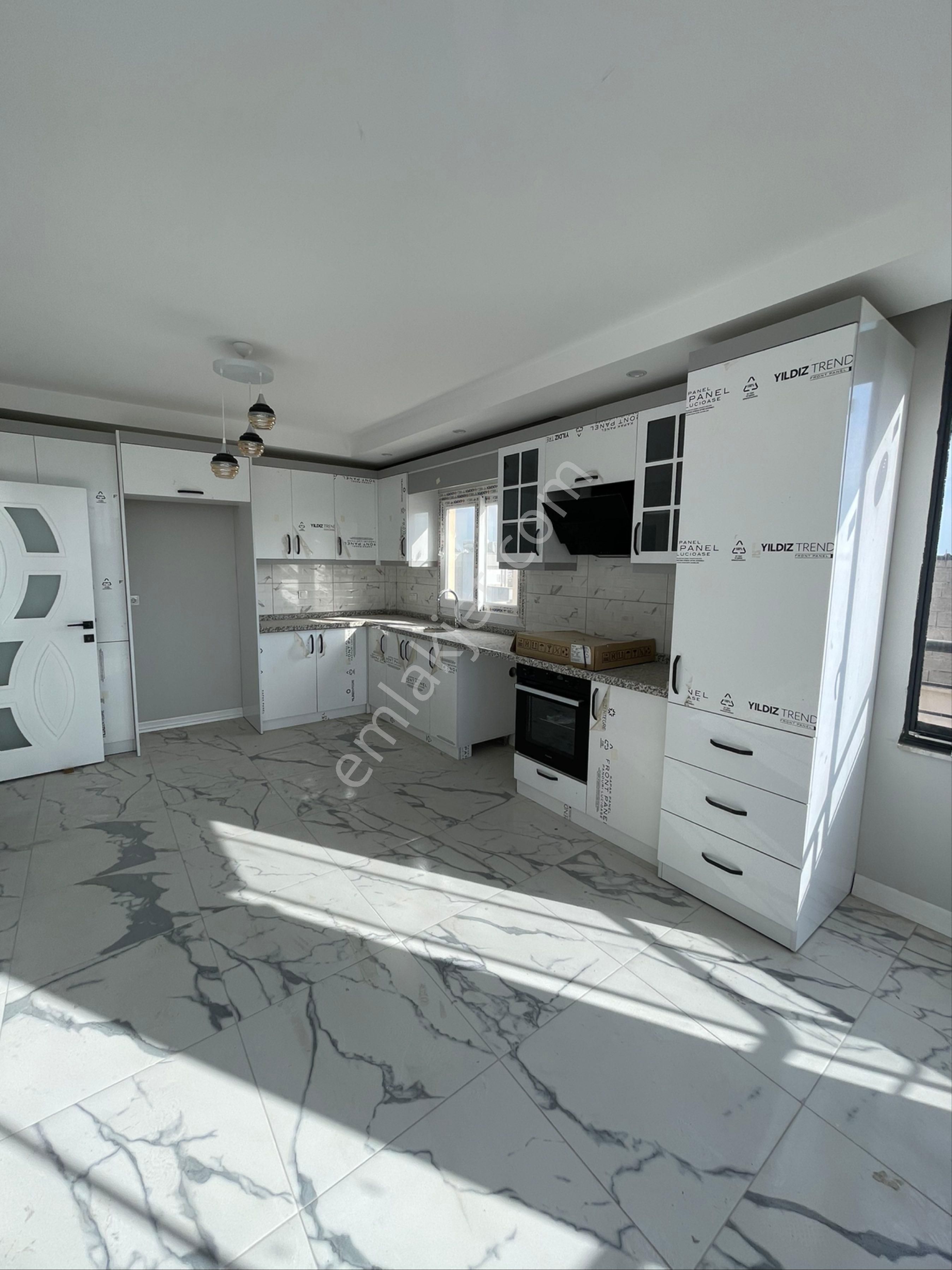 Aziz Emlaktan Yalınayakta Acil Satılık Komplr Bina - Görsel 5