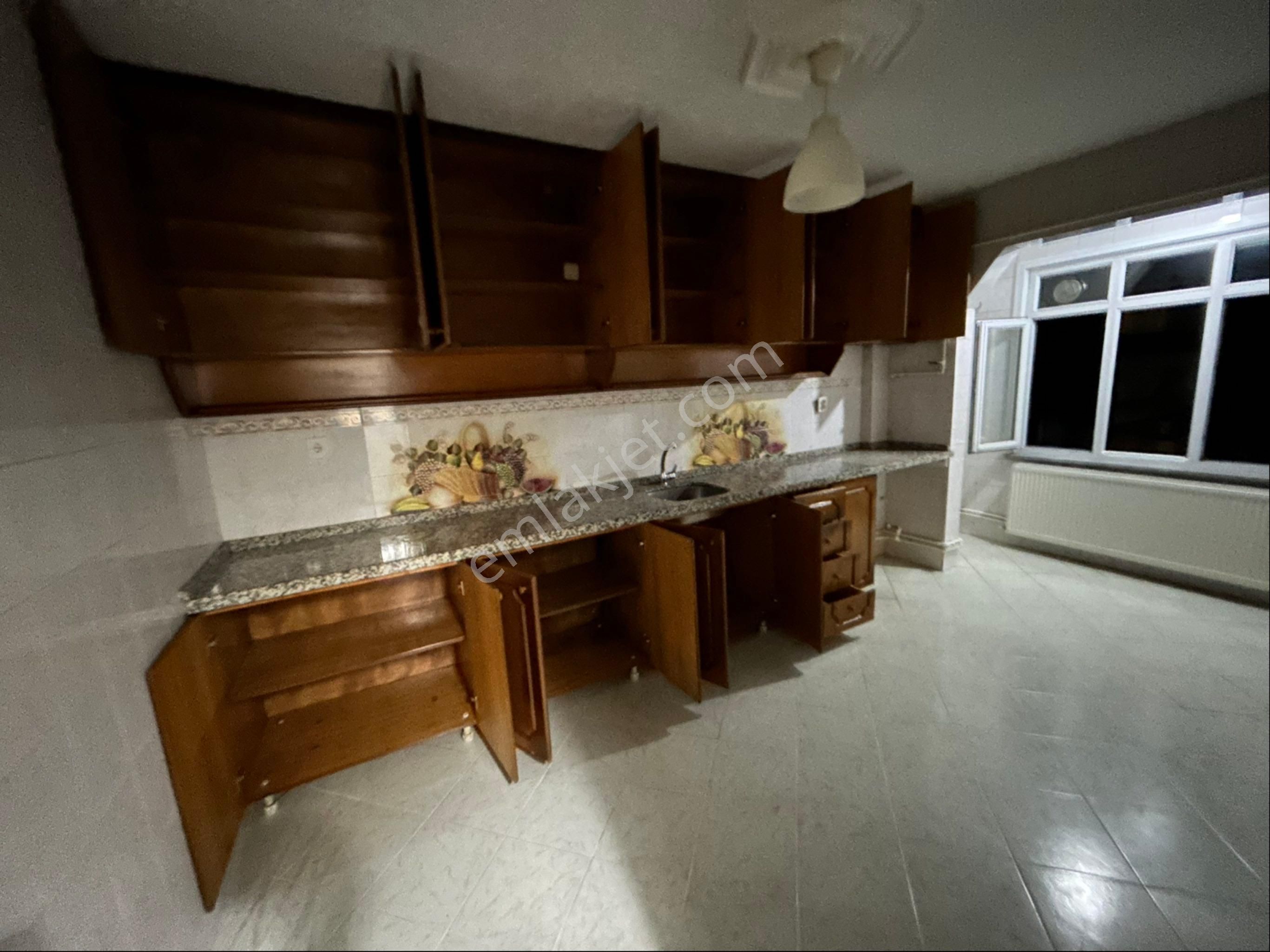 Uğurmumcu Mahallesi 2+1 110m2 Mükemmel Konumda Fırsat 1.kat Daire - Görsel 32