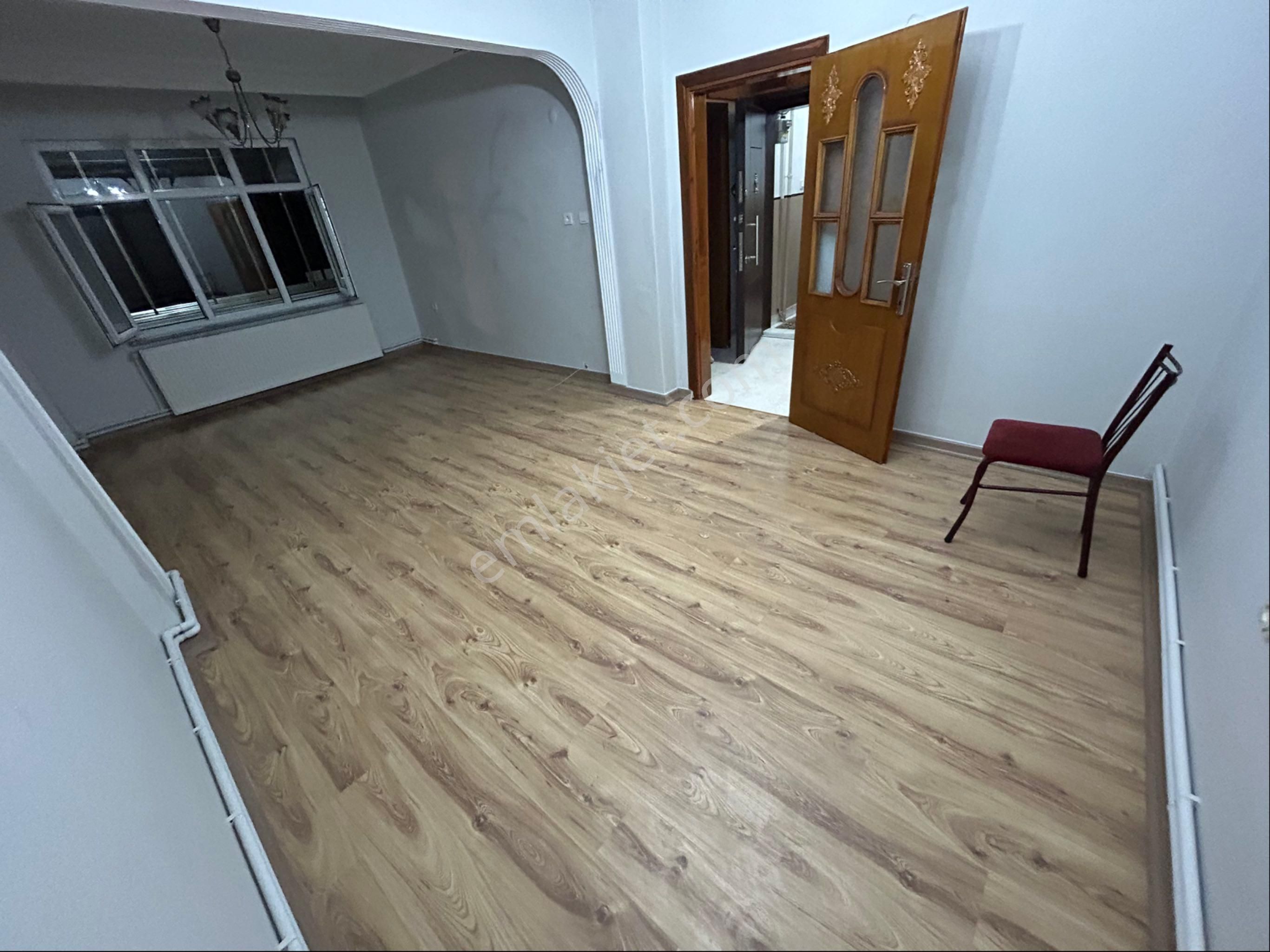 Uğurmumcu Mahallesi 2+1 110m2 Mükemmel Konumda Fırsat 1.kat Daire - Görsel 2