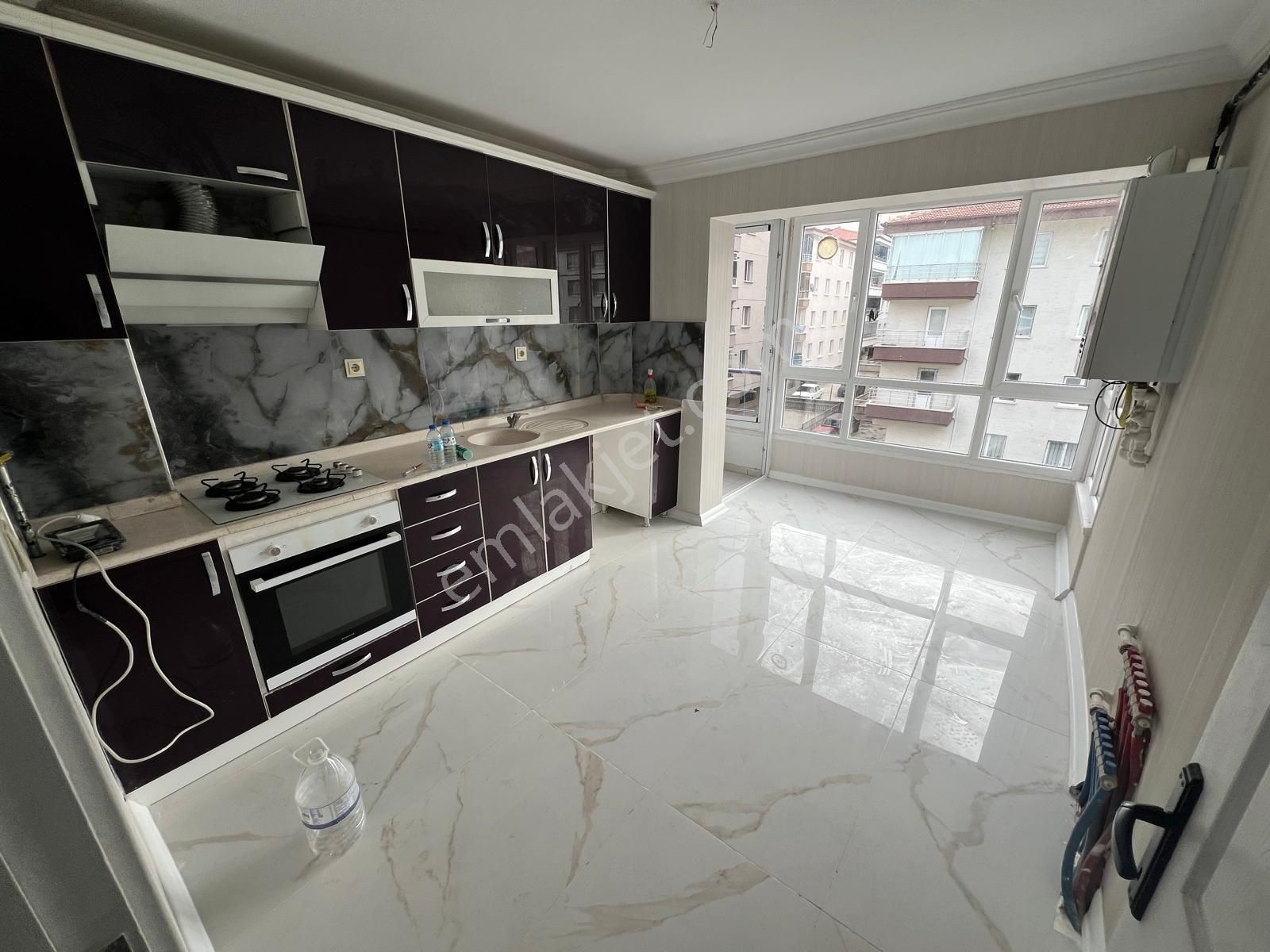 Ovacık Mahallesi'nde E.banyolu Asansörlü Binada 3+1 Daire! - Görsel 3