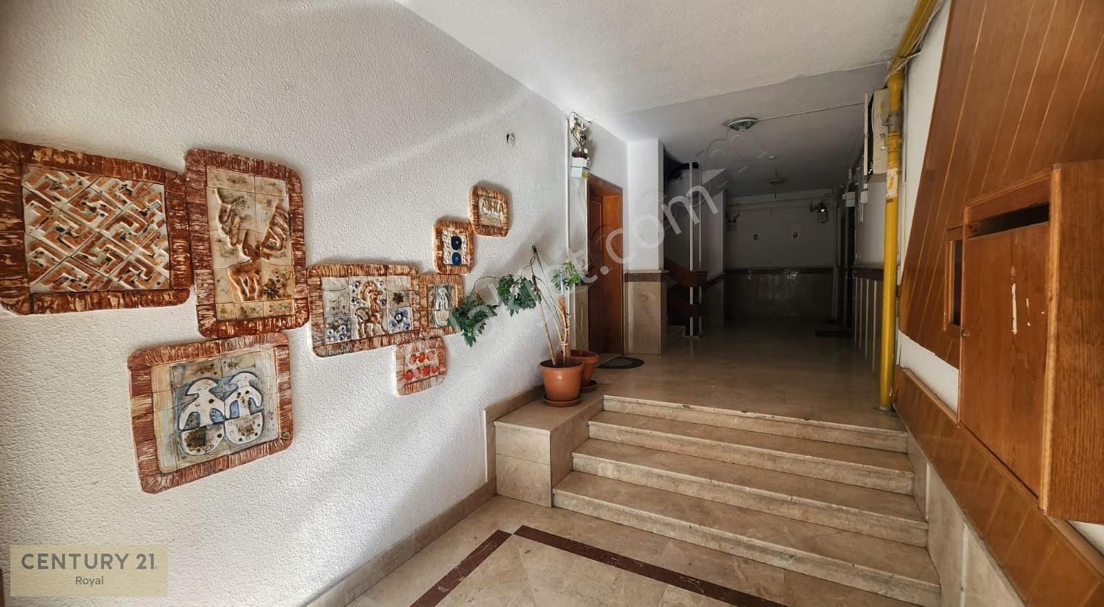 Refik Belendir Caddesi'nde Baştan Sona Yenilenmiş 4+1, Kiracısız - Görsel 7