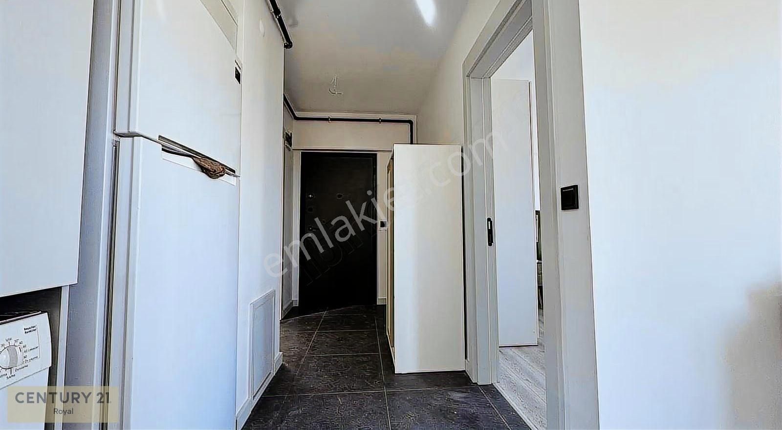 Century 21'den İncek Kızılcaşar'da Bahçe Kullanımlı Eşyalı 1+1 - Görsel 4