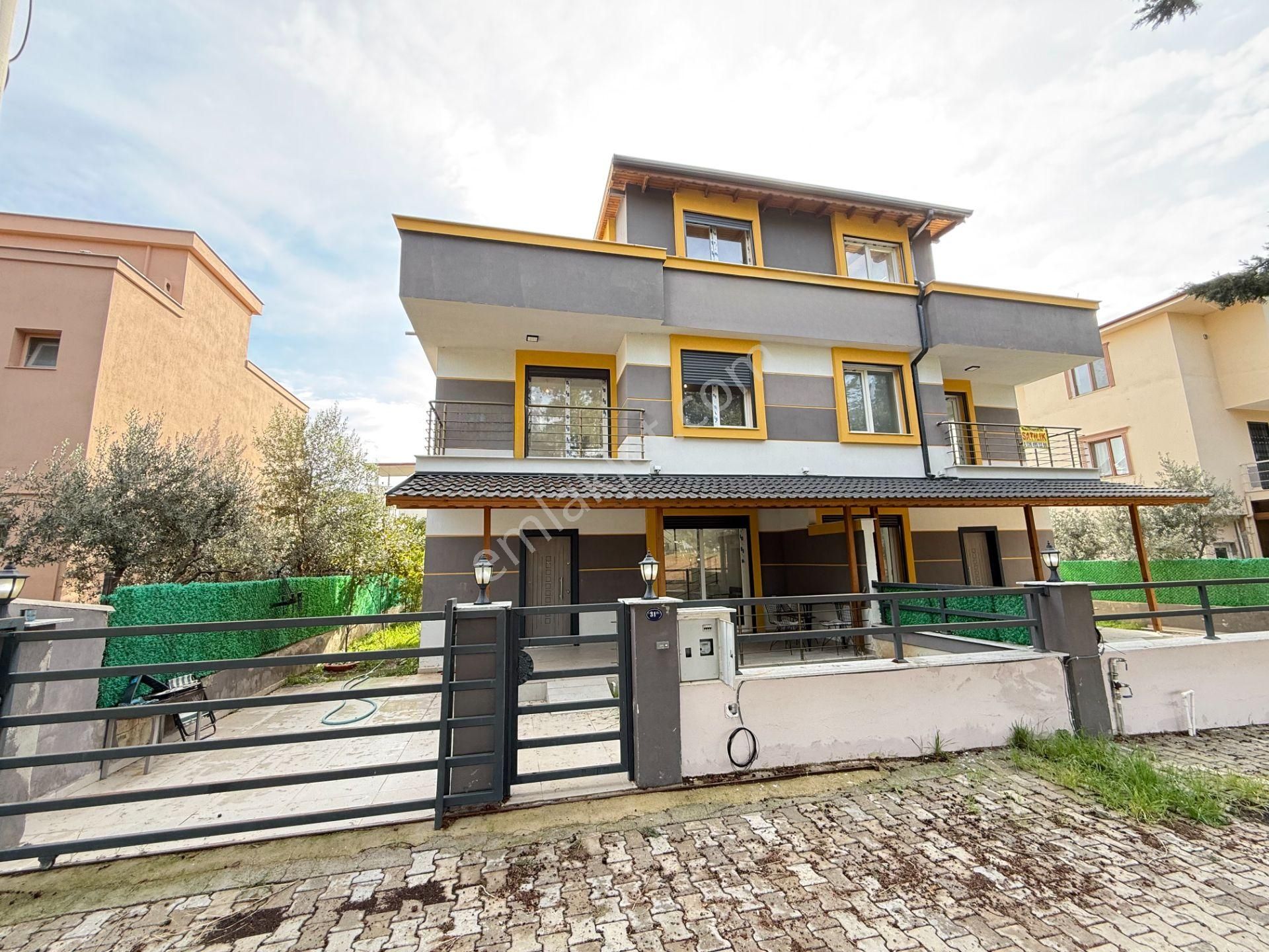 Seferihisar Doğanbey’de Satılık 3 + 1 Sıfır Geniş Bahçeli Villa Yazlık - Görsel 4