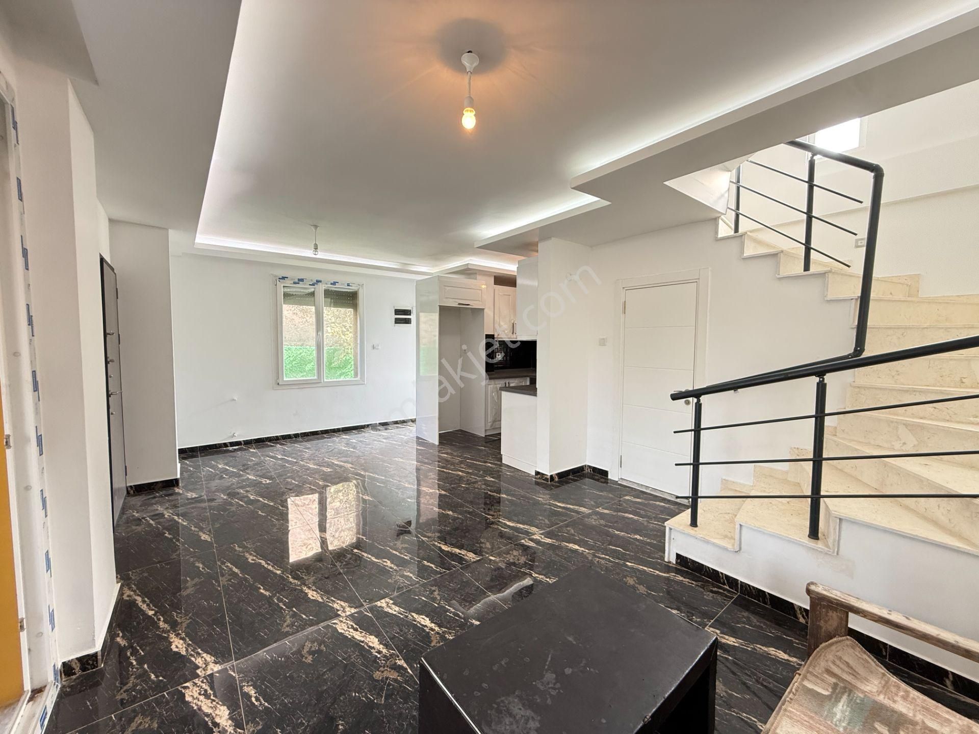 Seferihisar Doğanbey’de Satılık 3 + 1 Sıfır Geniş Bahçeli Villa Yazlık - Görsel 15