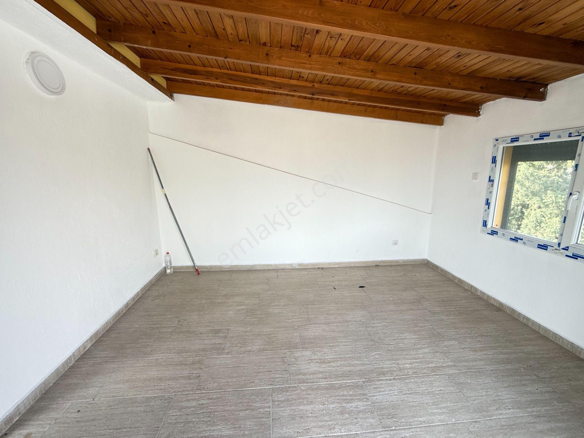 Seferihisar Doğanbey’de Satılık 3 + 1 Sıfır Geniş Bahçeli Villa Yazlık - Görsel 32