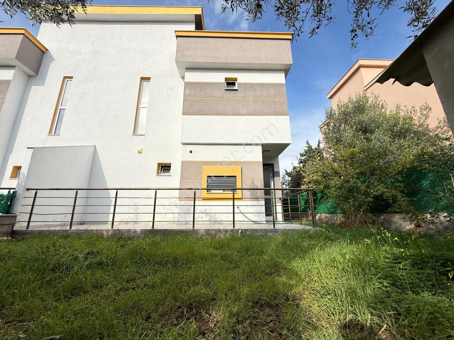 Seferihisar Doğanbey’de Satılık 3 + 1 Sıfır Geniş Bahçeli Villa Yazlık - Görsel 8