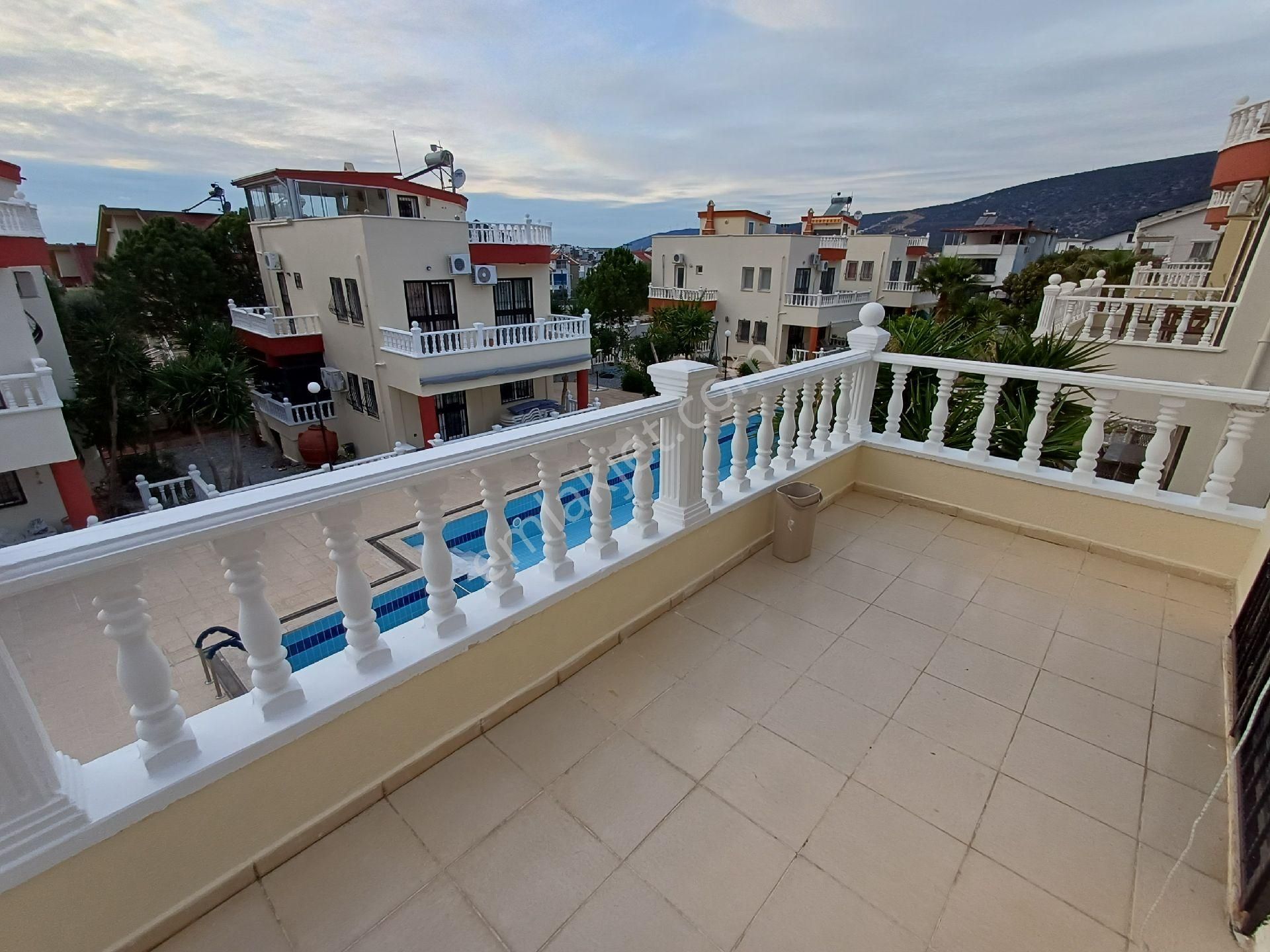 Didim Akbükte Havuzlu Elit Sitede Deniz Manzaralı Villa - Görsel 19