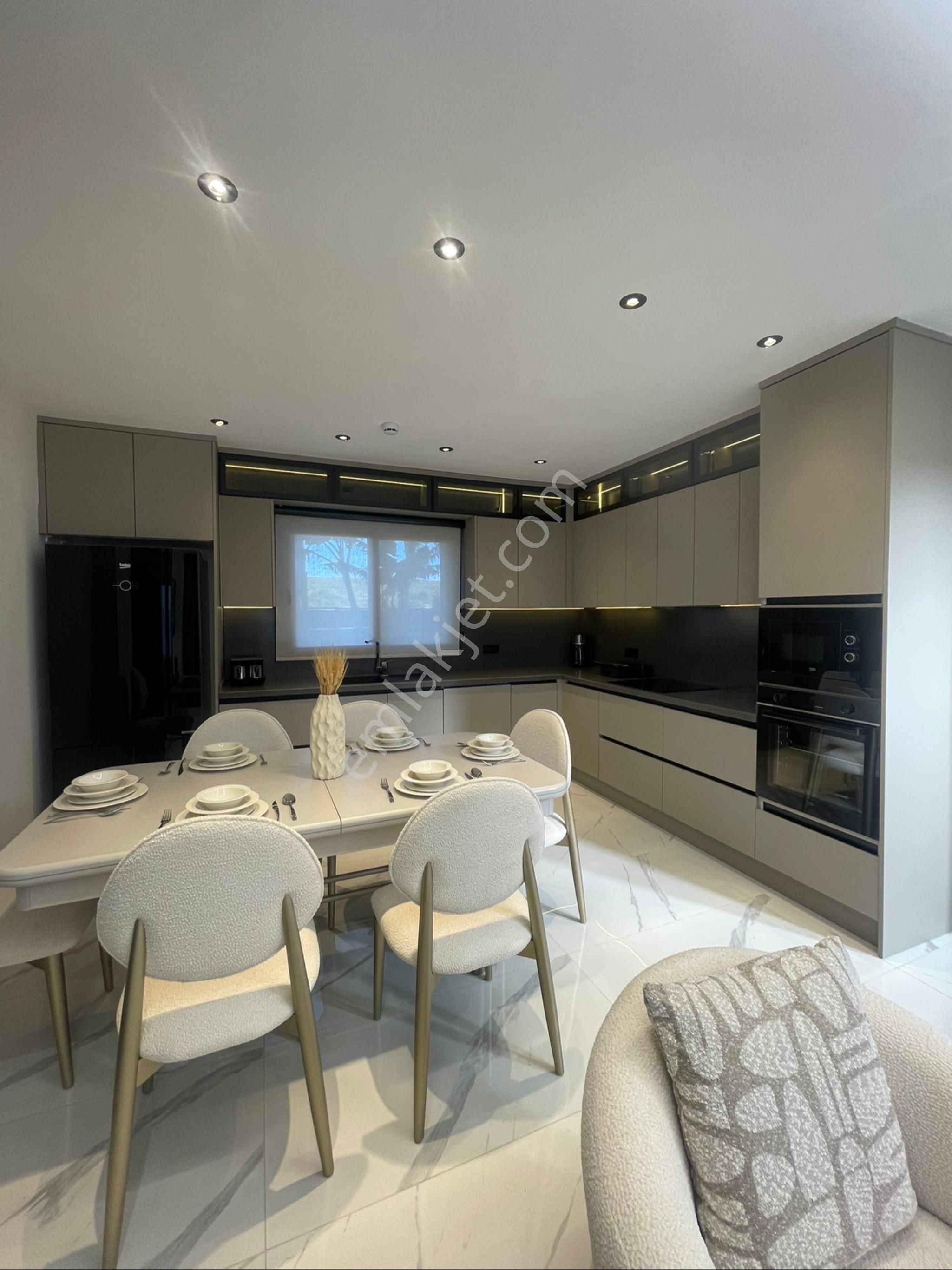 Tam Müstakil Havuzlu Yerden Isıtmalı Modern Mimari 5+1 Villa - Görsel 11