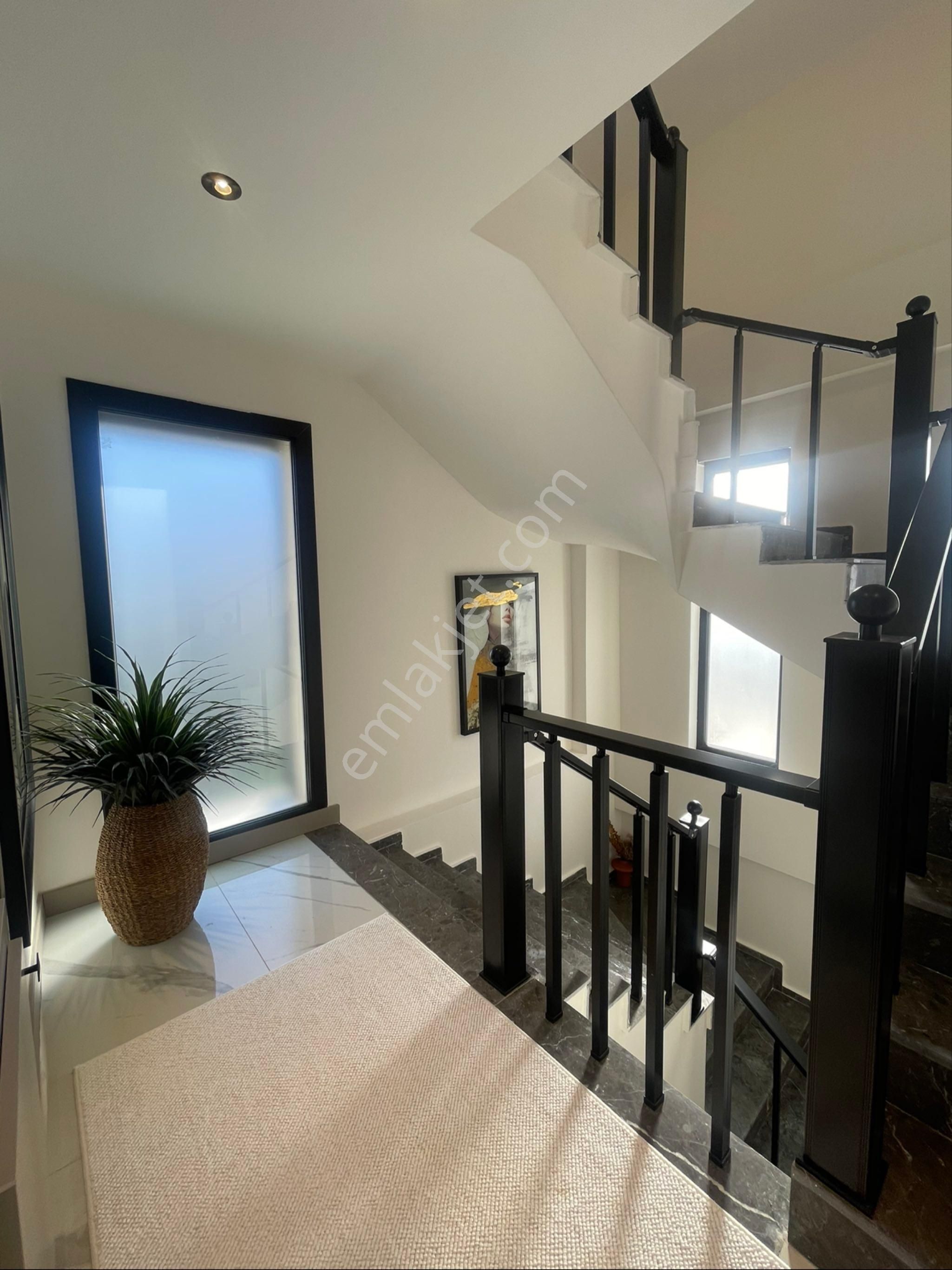 Tam Müstakil Havuzlu Yerden Isıtmalı Modern Mimari 5+1 Villa - Görsel 18