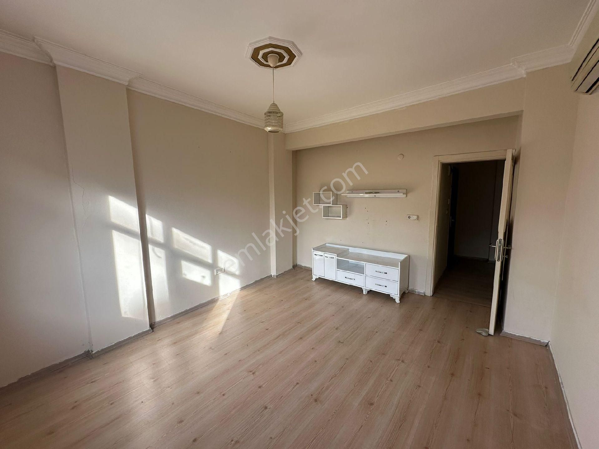 Esenler Birlik Mahallesinde Satılık Daire - Görsel 2