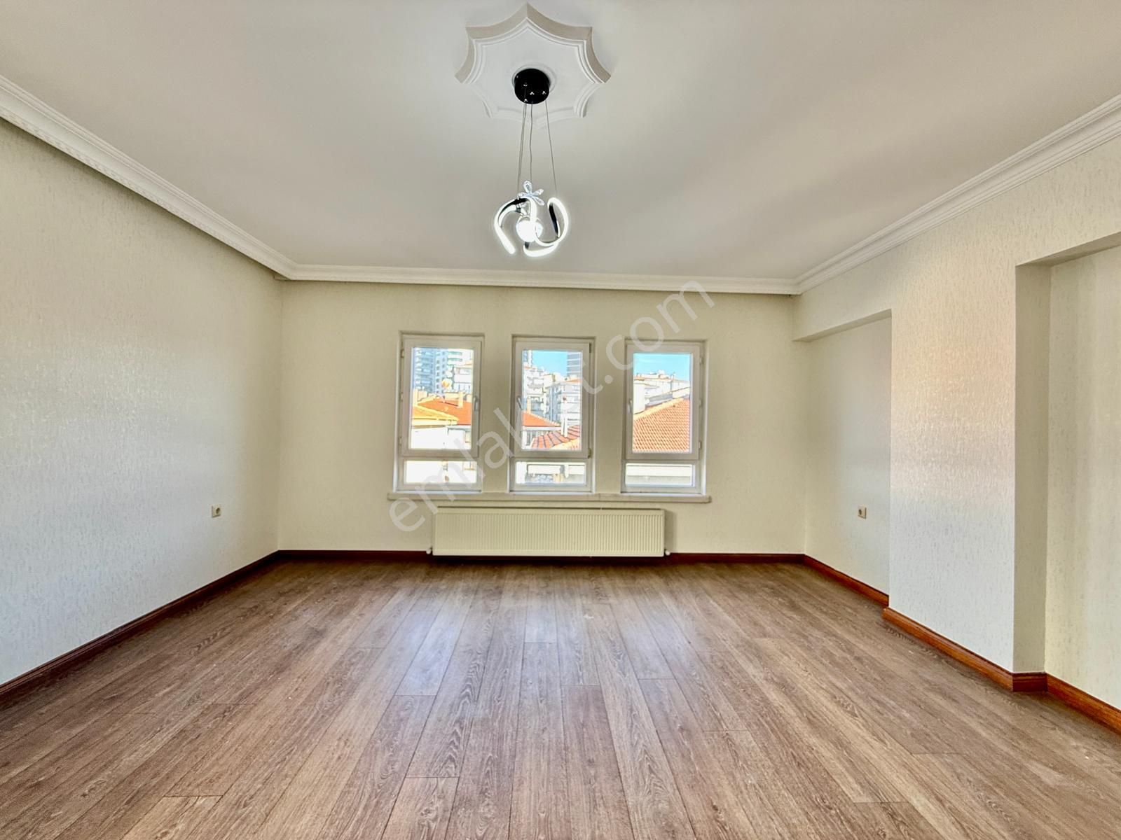 Kalecik Emlak'tan Protokol Yolu Yakını Ara Kat Geniş 3+1 Daire - Görsel 4