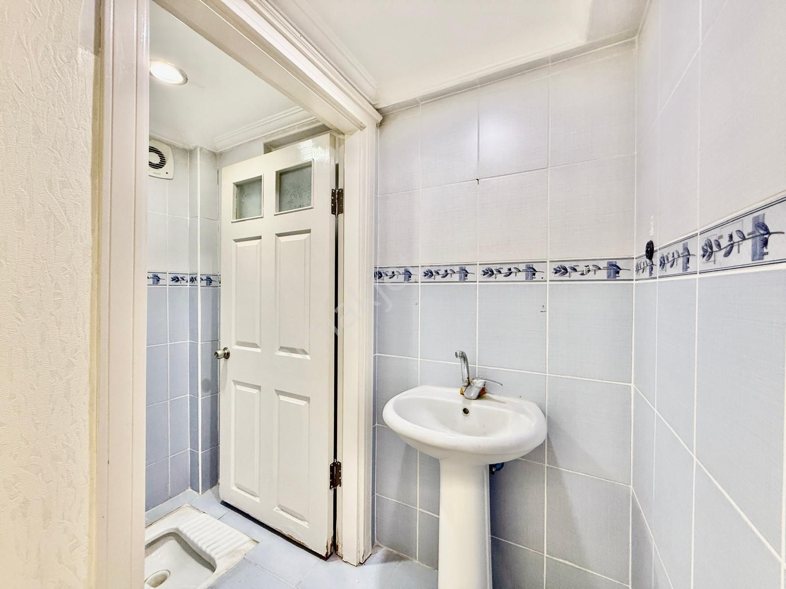 Kalecik Emlak'tan Protokol Yolu Yakını Ara Kat Geniş 3+1 Daire - Görsel 21