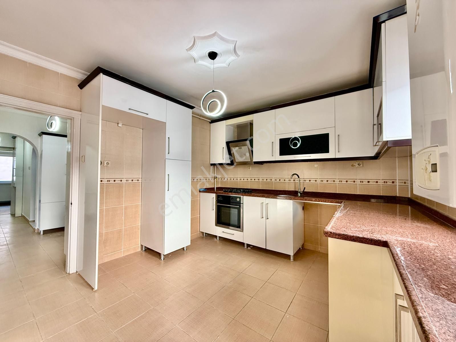 Kalecik Emlak'tan Protokol Yolu Yakını Ara Kat Geniş 3+1 Daire - Görsel 2