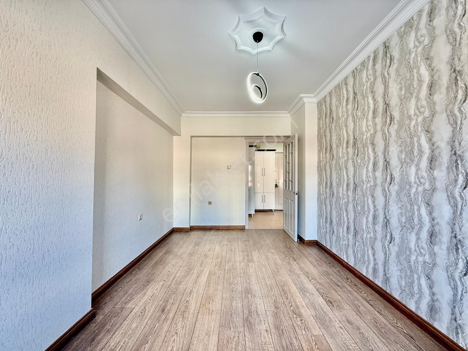 Kalecik Emlak'tan Protokol Yolu Yakını Ara Kat Geniş 3+1 Daire - Görsel 9