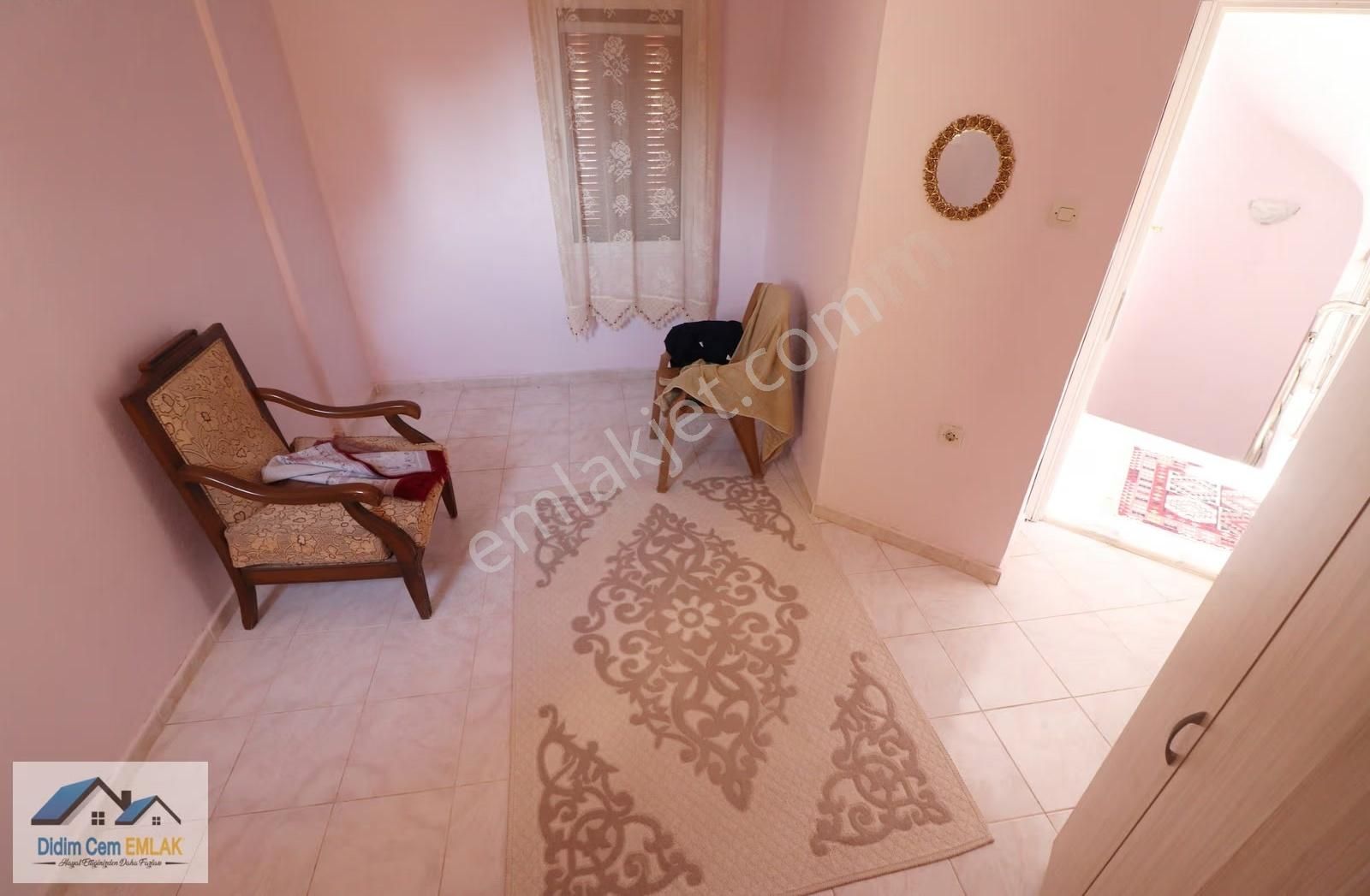 Akbük' Te Müstakil Girişli Bahçeli Satılık 3+1 Triplex Villa - Görsel 32