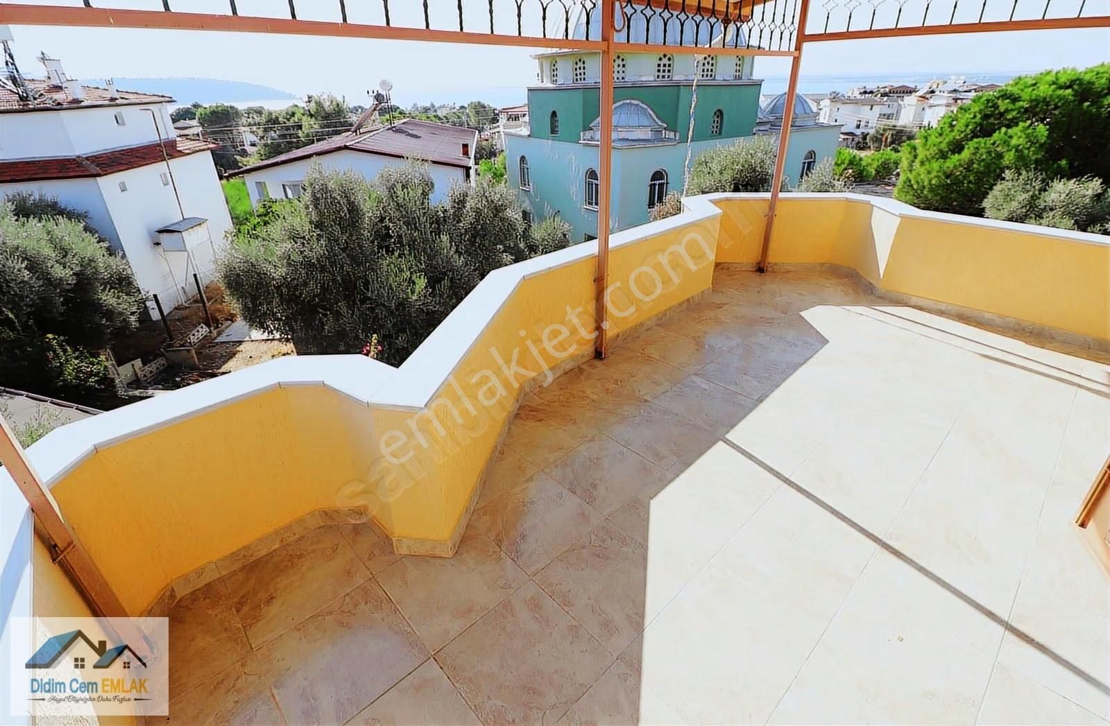 Akbük' Te Müstakil Girişli Bahçeli Satılık 3+1 Triplex Villa - Görsel 14