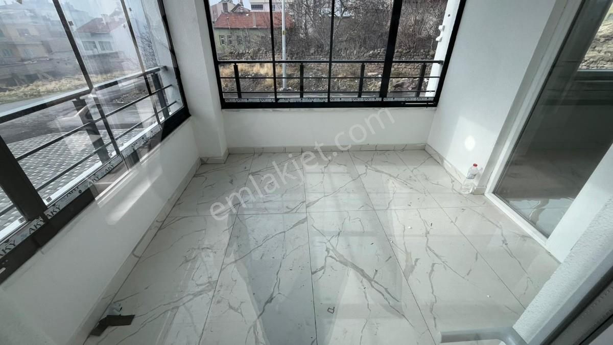 Merkezi Lokasyonlu Şık Ve Muhteşem Tasarımlı 4+1 Satılık Daire - Görsel 22