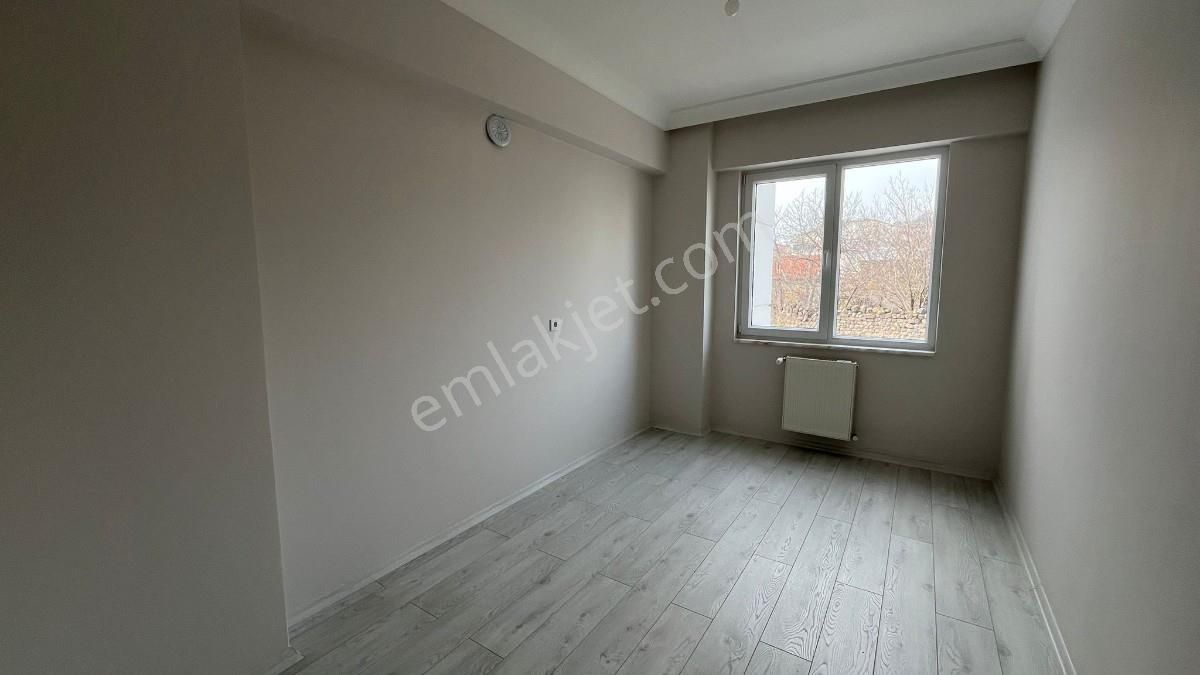 Merkezi Lokasyonlu Şık Ve Muhteşem Tasarımlı 4+1 Satılık Daire - Görsel 17