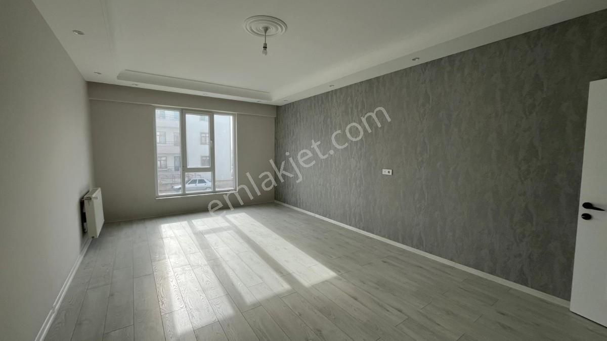 Merkezi Lokasyonlu Şık Ve Muhteşem Tasarımlı 4+1 Satılık Daire - Görsel 26