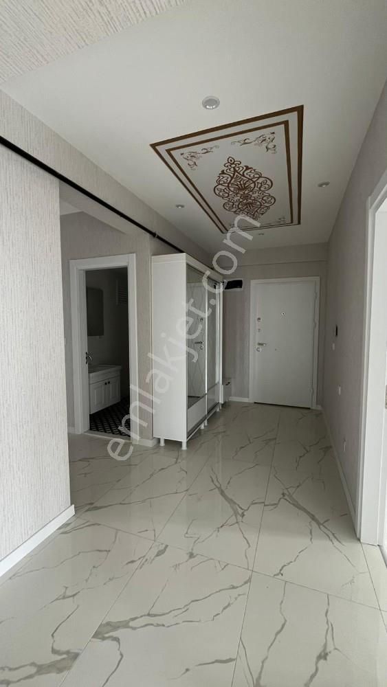 Merkezi Lokasyonlu Şık Ve Muhteşem Tasarımlı 4+1 Satılık Daire - Görsel 4