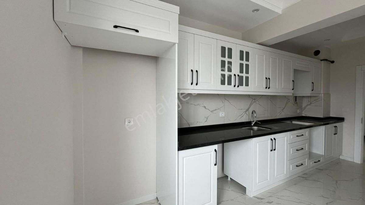 Merkezi Lokasyonlu Şık Ve Muhteşem Tasarımlı 4+1 Satılık Daire - Görsel 15