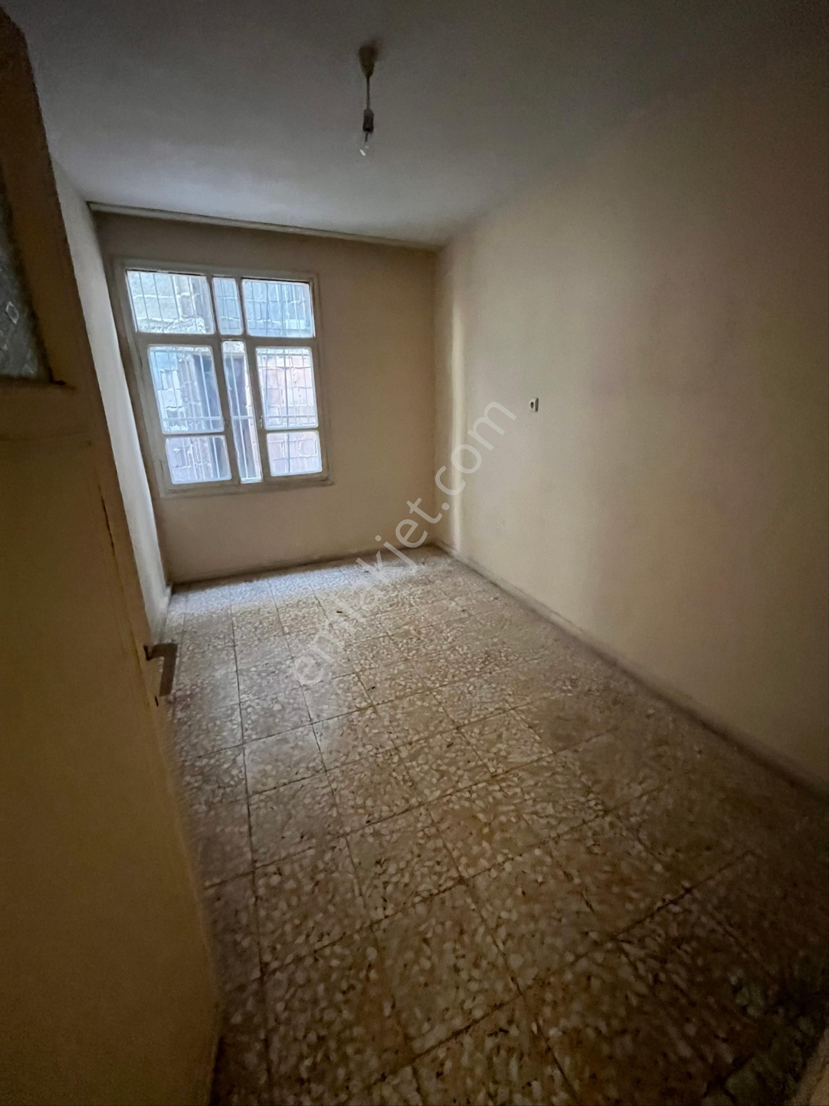 Yeşilyurt Mahallesinde Salı Pazarı Civarı Kiralık 3+1 Daire - Görsel 10