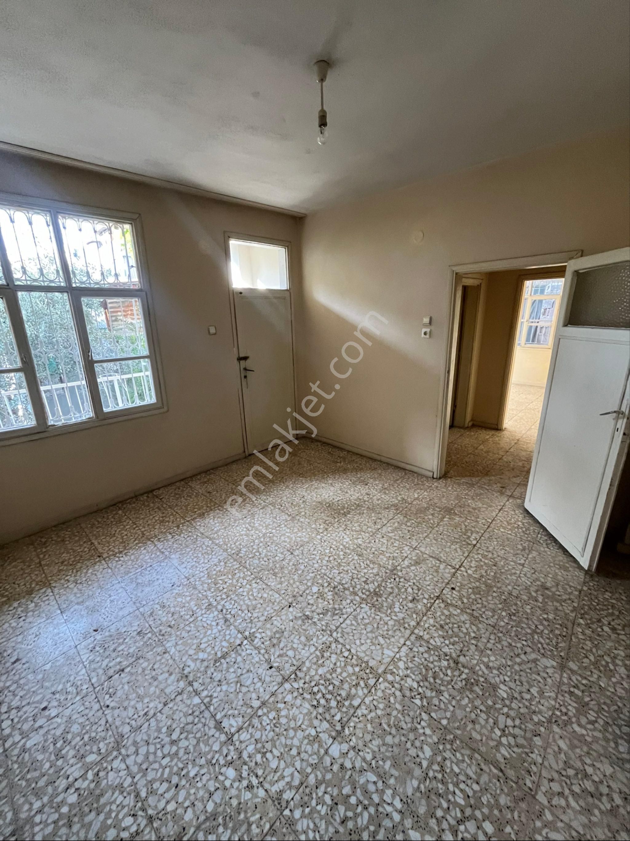 Yeşilyurt Mahallesinde Salı Pazarı Civarı Kiralık 3+1 Daire - Görsel 12